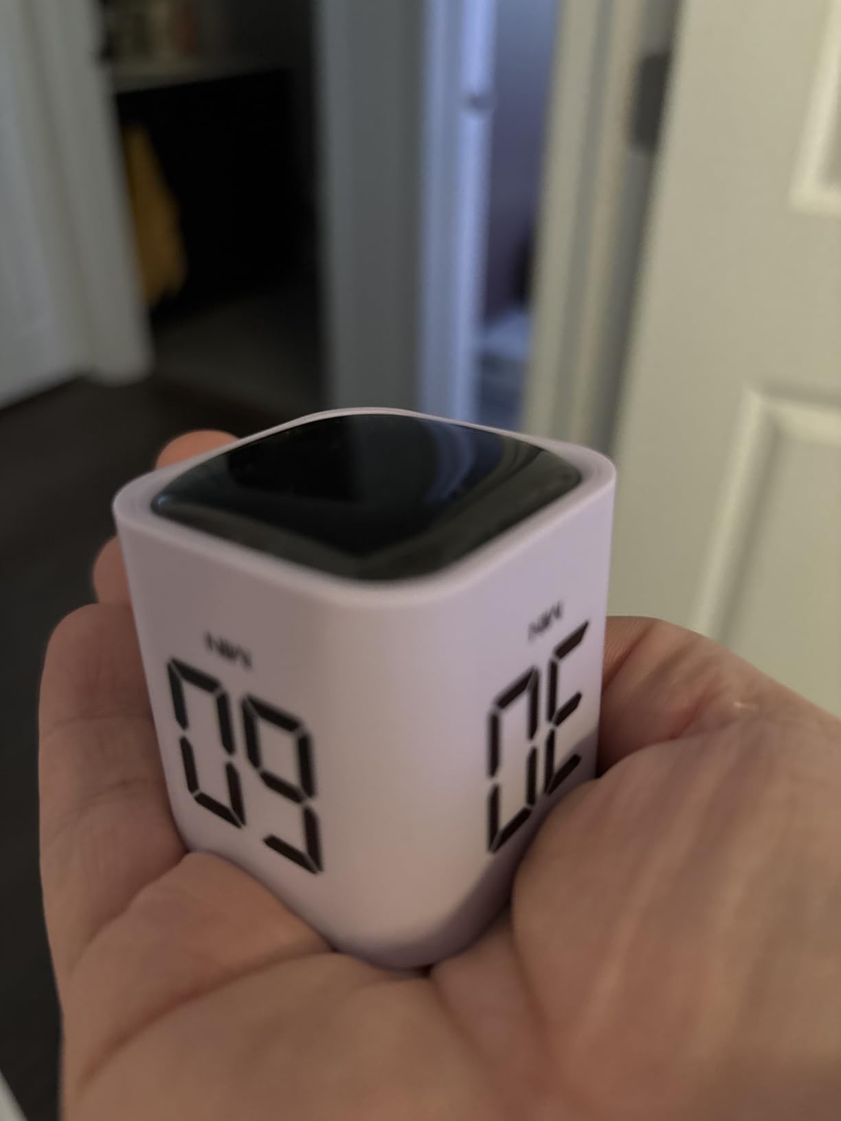 GuDoQi Multi-Function Cube Timer, 5/10/30/60 Min & Custom Count Down, Included Pause & Resume Feature, Silent, Vibrate & Adjustable Sound Alarm for Productivity in Tasks, Study & Kitchen, Purple customer photo 2