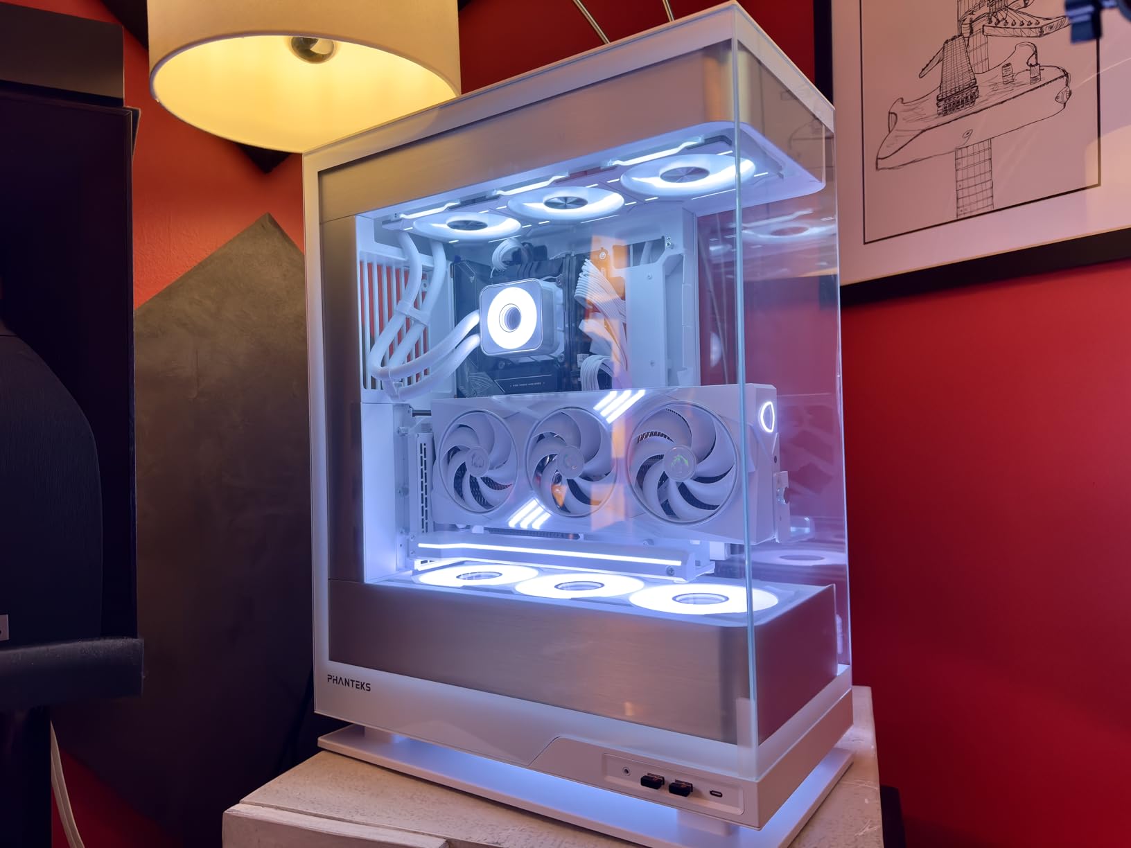 Phanteks M25-120 Gen2 Reversed Blade Triple Pack, 3X 120mm ARGB High Performance Cooling Fans, Daisy-Chain Unified Fan Frame, Infinity Mirror hub, Single Cable Connection, White customer photo 1