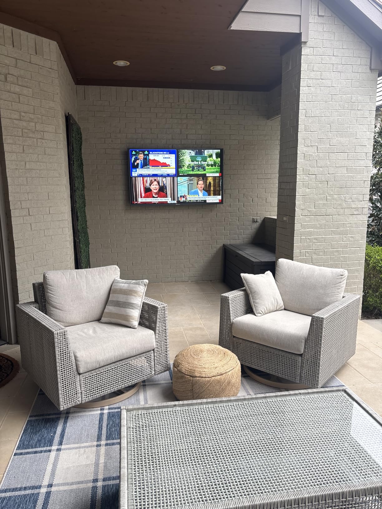 SYLVOX 55'' Outdoor TV, Premium 4K@120Hz Weatherproof TV for Smoother Sports & Gaming, IP55 Waterproof, 1000nits Brightness, Dolby Atmos, Google Smart OS with HDMI 2.1 & USB 3.0 (Gaming Series, 2025) customer photo 1