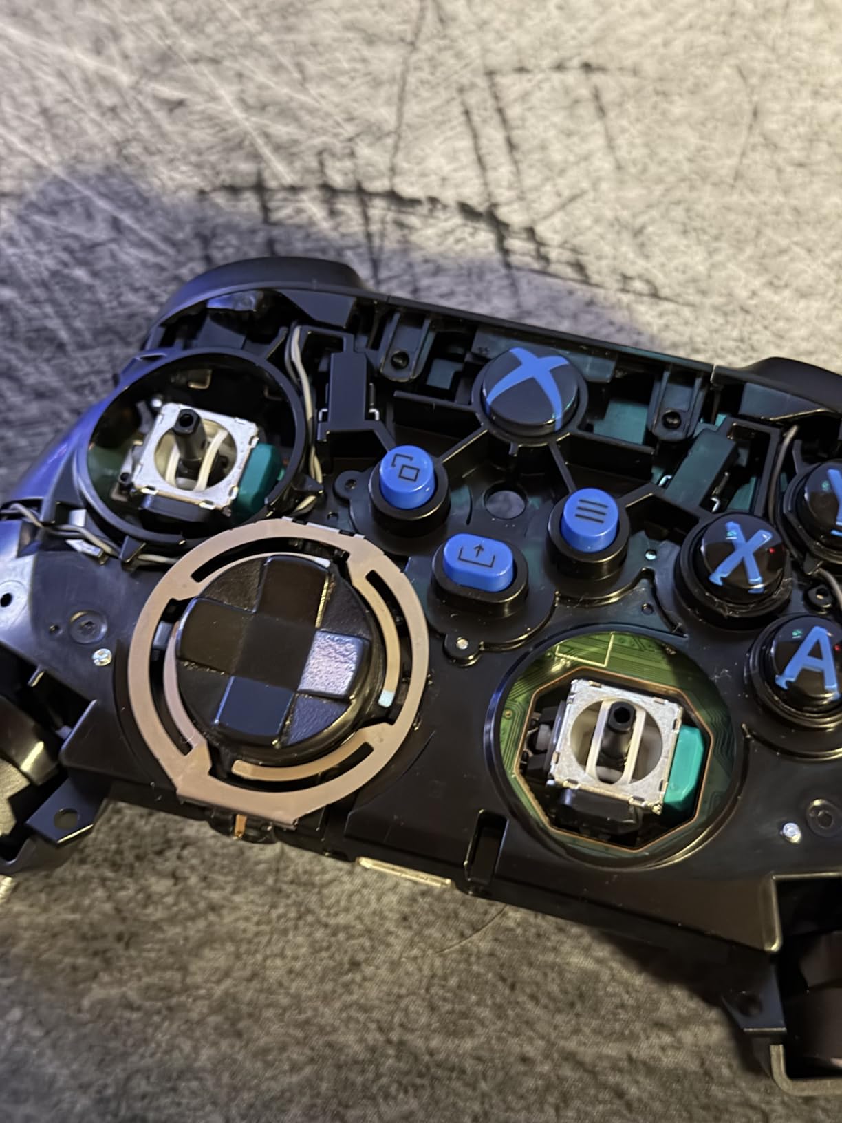 GuliKit TMR Magnetic Joystick Replacement Kit for Xbox Series X/S Controller,Anti-Drift Stick Repair Module with Thumbstick Caps, Soldering Required customer photo 2