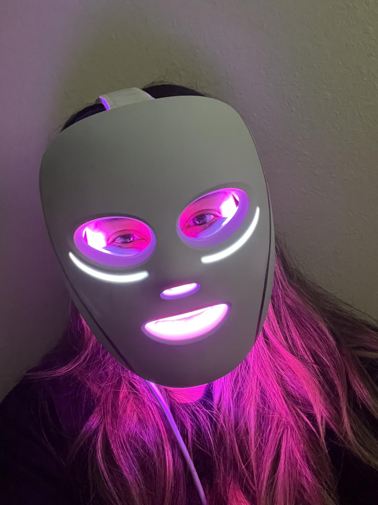 Shark CryoGlow LED Face Mask with Under-Eye Cooling, Anti-Ageing & Blemish Repair, Red & Blue LED, Infrared Light Therapy, USB-C, Remote Control, Storage Bag, Blue Frost, FW312 customer photo 1
