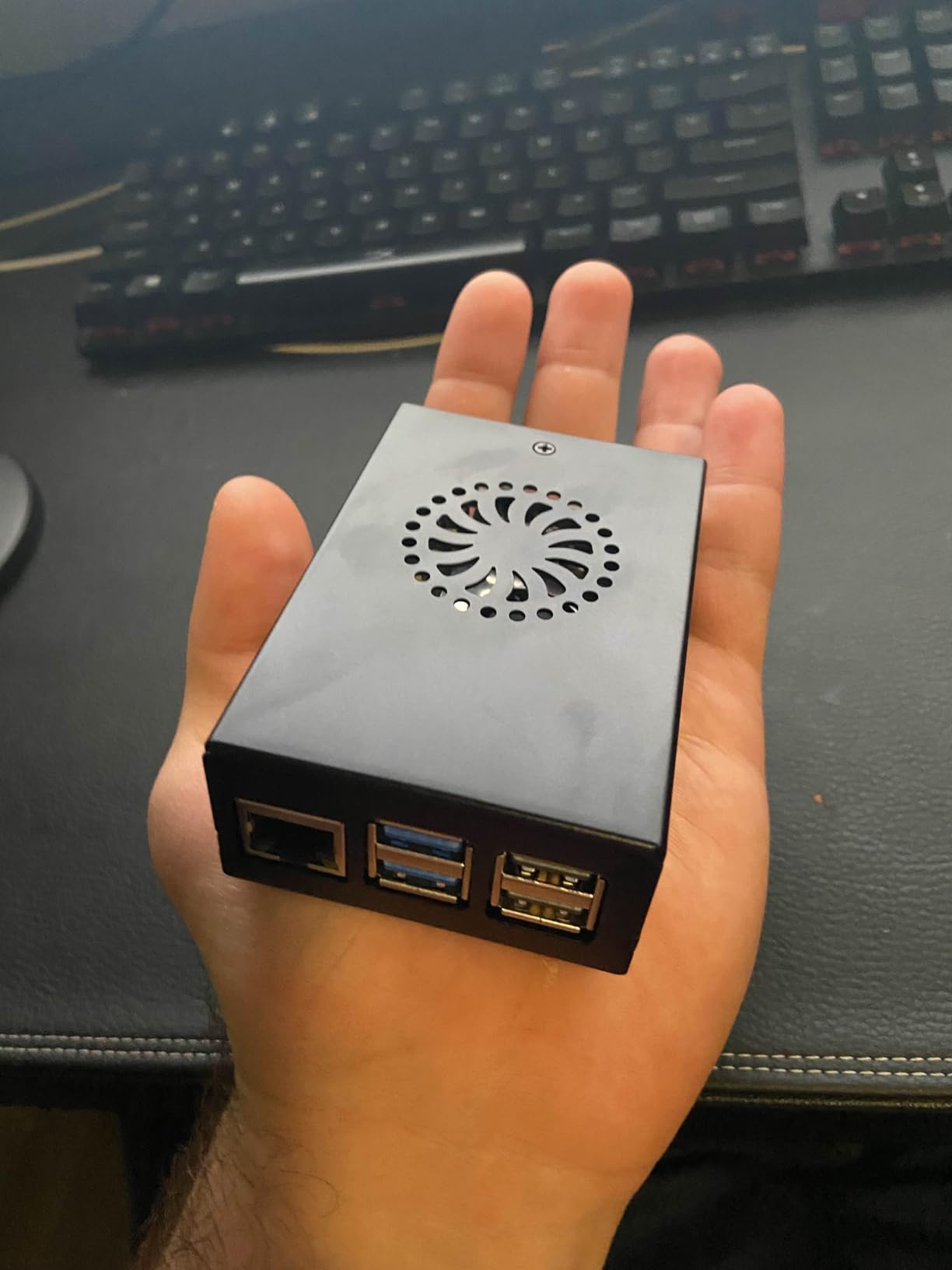 Starter Kit for Raspberry Pi 5 16GB RAM - Pre-Loaded with 256GB Edition Pi OS-Bookworm (Aluminum Case) customer photo 1