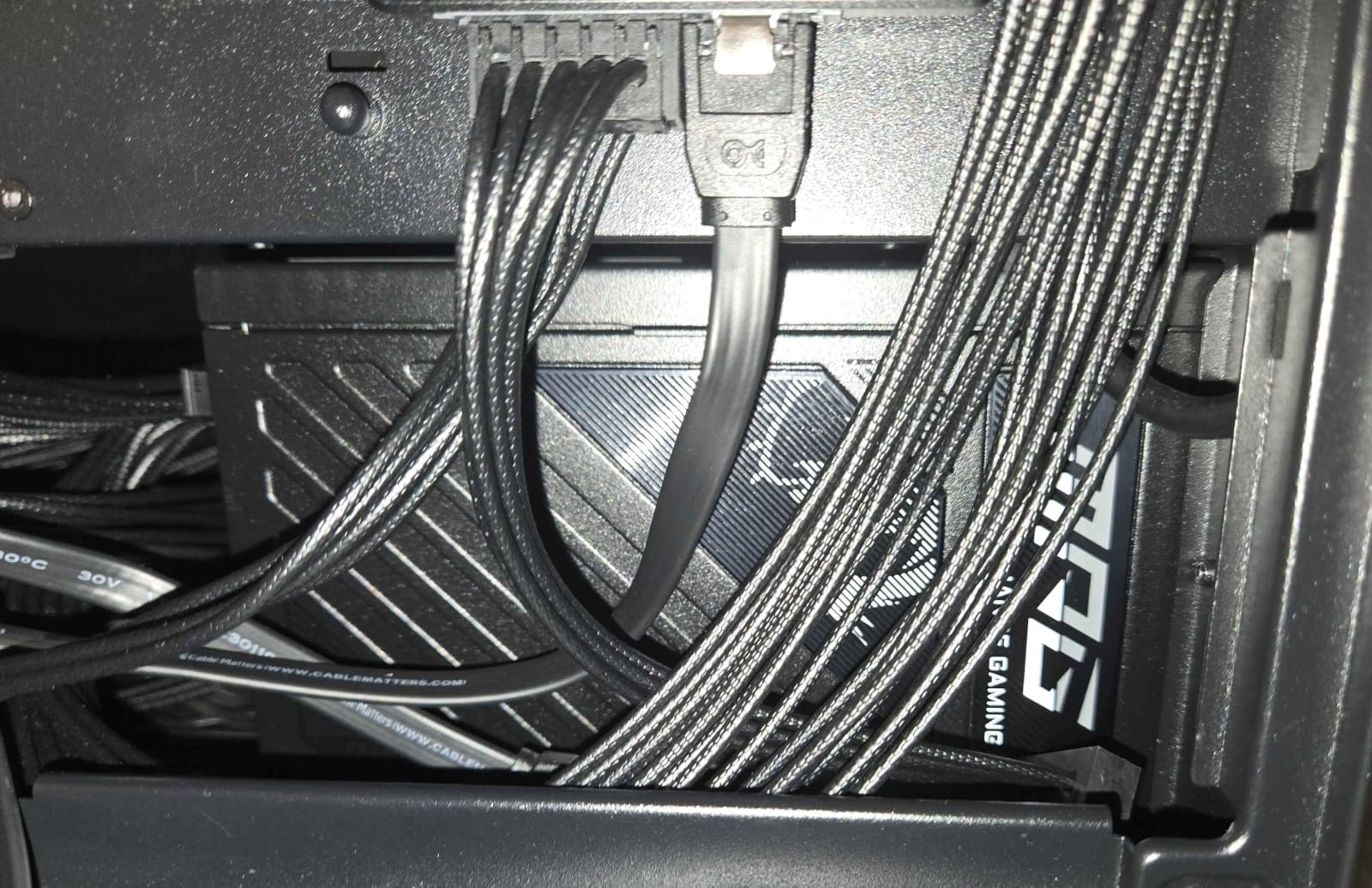 MSI MPG A1250GS PCIE5, Fully Modular Gaming 1250W Power Supply, 80+ Gold, Dual 12V-2x6 Cables, Server-Grade Capacitor, ATX 3.1 & PCIe 5.1 Ready, Low-Noise, Semi Digital, 10 Year Warranty customer photo 1