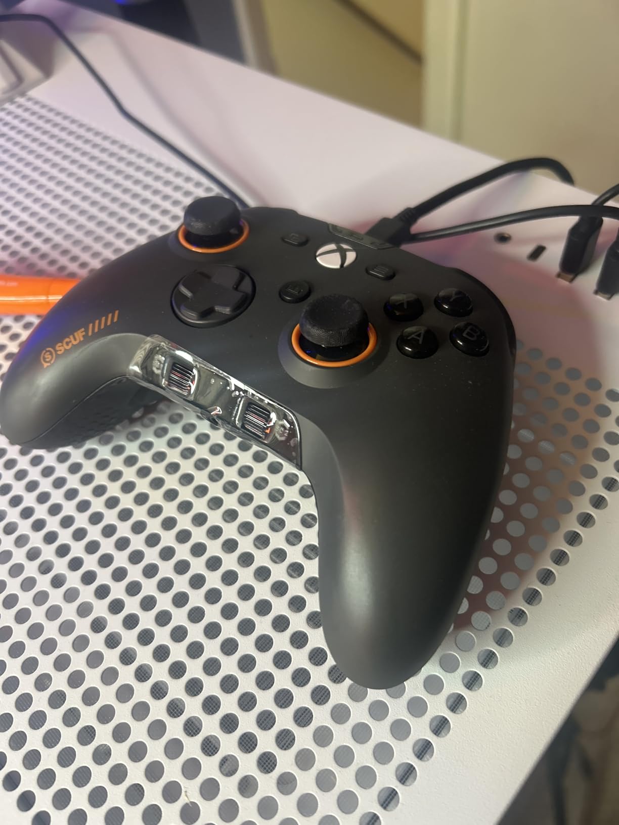 SCUF VALOR PRO Wired Performance Xbox Controller - Customizable Back Paddles, Instant Triggers, Hall Effect Thumbsticks, Audio Controls, Xbox Series X|S, Xbox One, Windows PC - Black customer photo 2