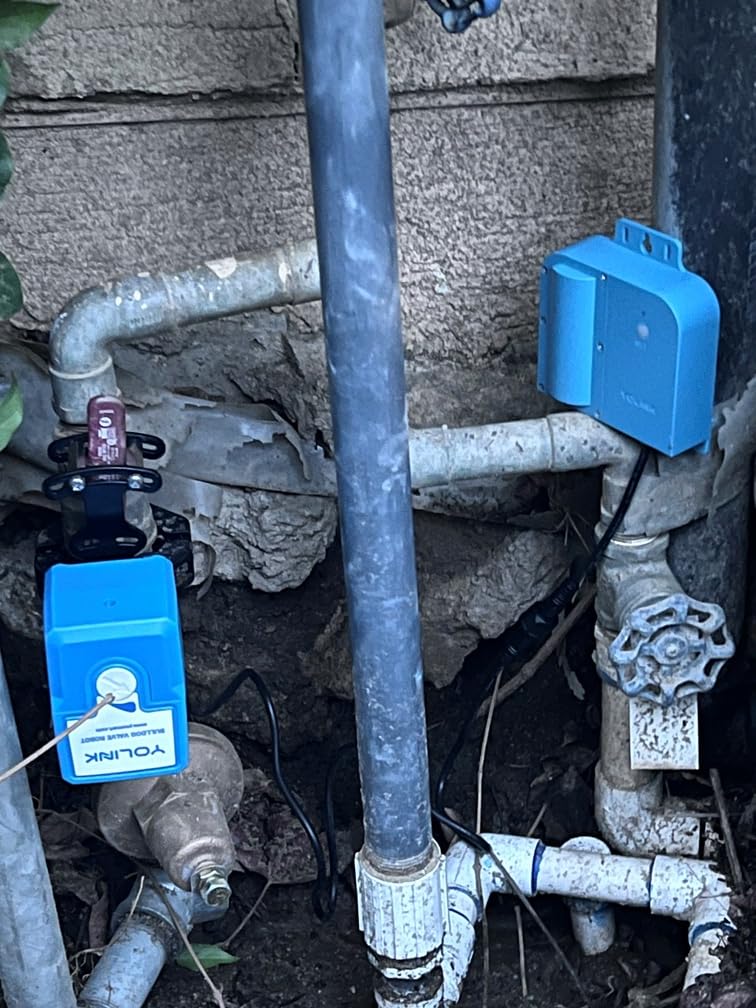 YoLink DIY Automatic Water Leak Detection & Shut-Off Starter Kit, Valve Operator, X3 Version Wireless Valve Controller, (4) Leak Sensors, Hub customer photo 2