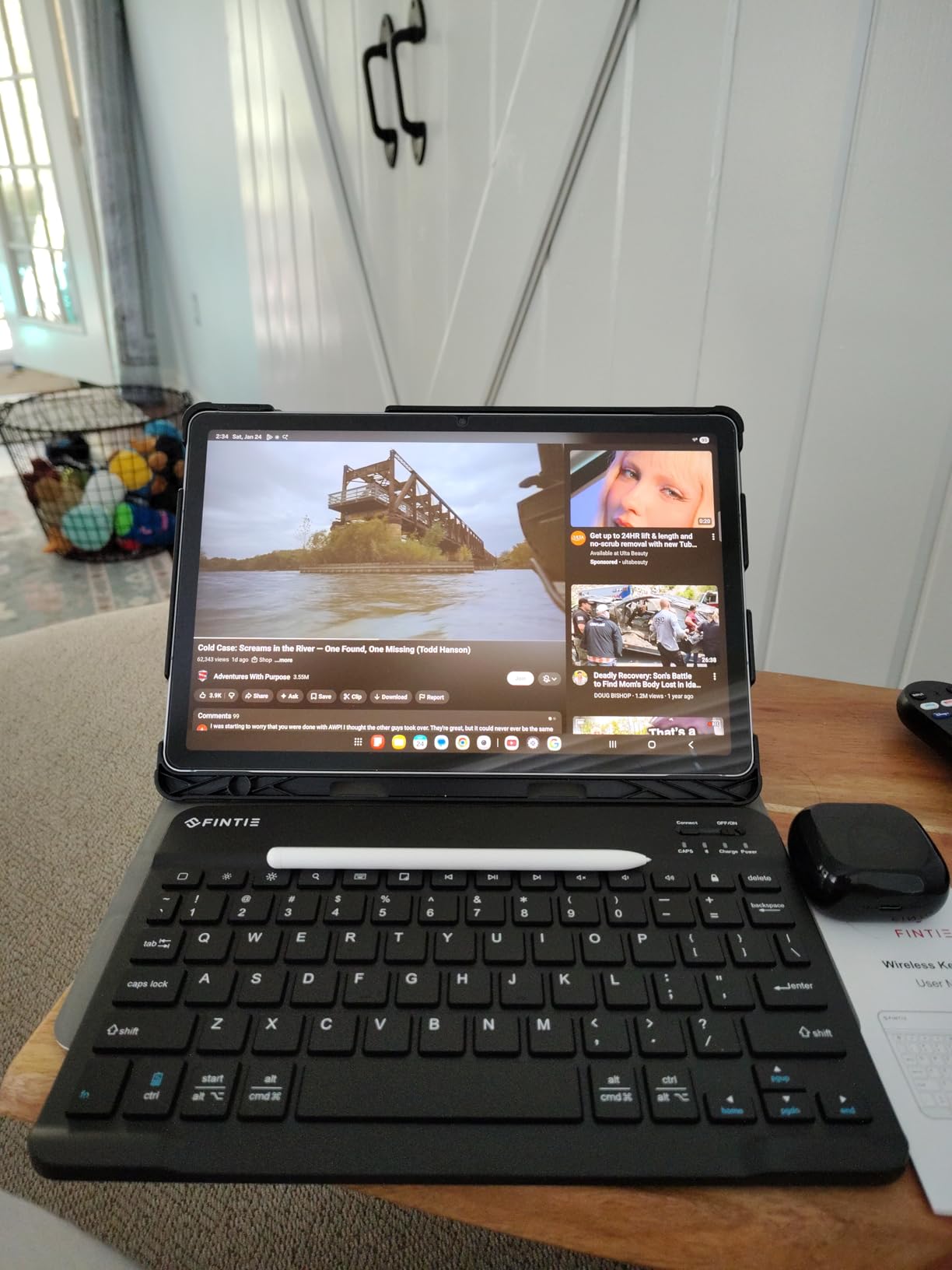 Samsung Galaxy Tab S10 FE 128GB WiFi Android Tablet, Large Display, Long Battery Life, Exynos 1580 Processor, IP68 Water-Resistant, 90 Hz Refresh, S Pen for Note-Taking, US Version, Silver customer photo 1