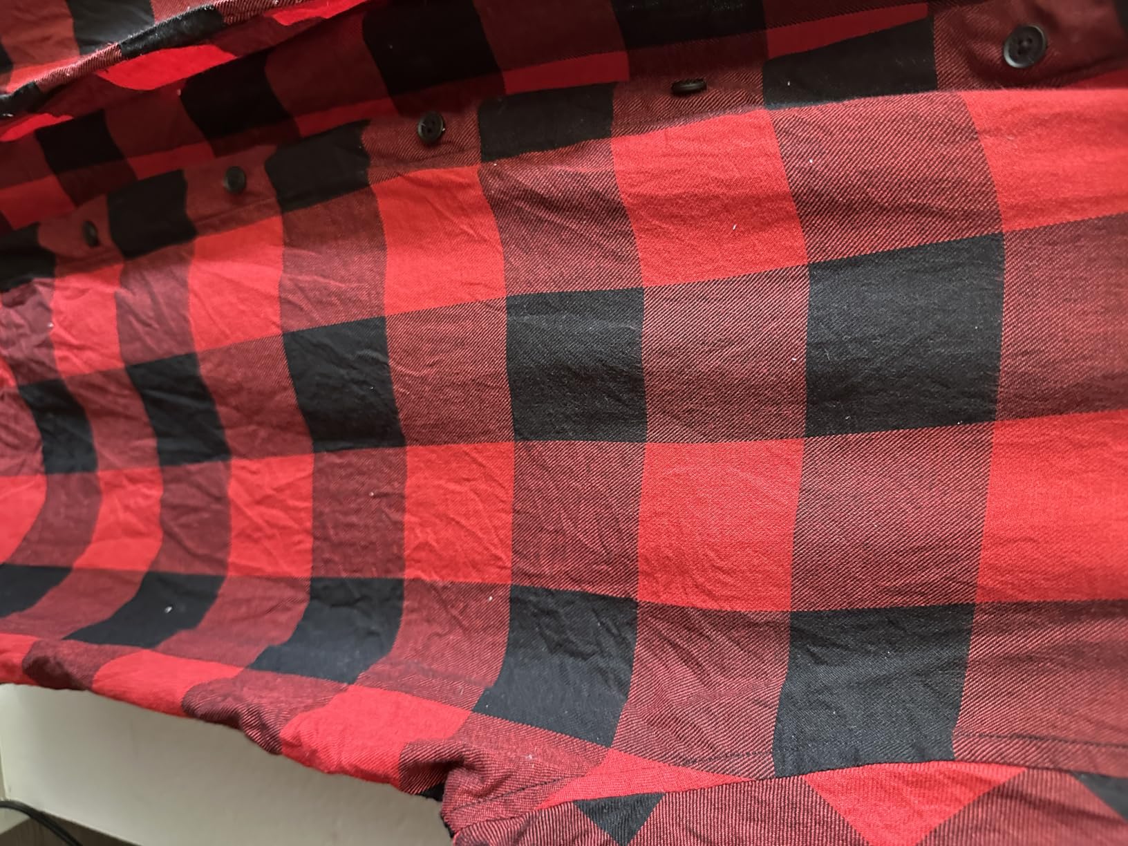 Electrolux Steamer for Clothes, LX15003 Portable Handheld Fabric and Garment Steamer Iron Press Wrinkle Remover with Lint Remover & Fabric Brush - Black customer photo 1