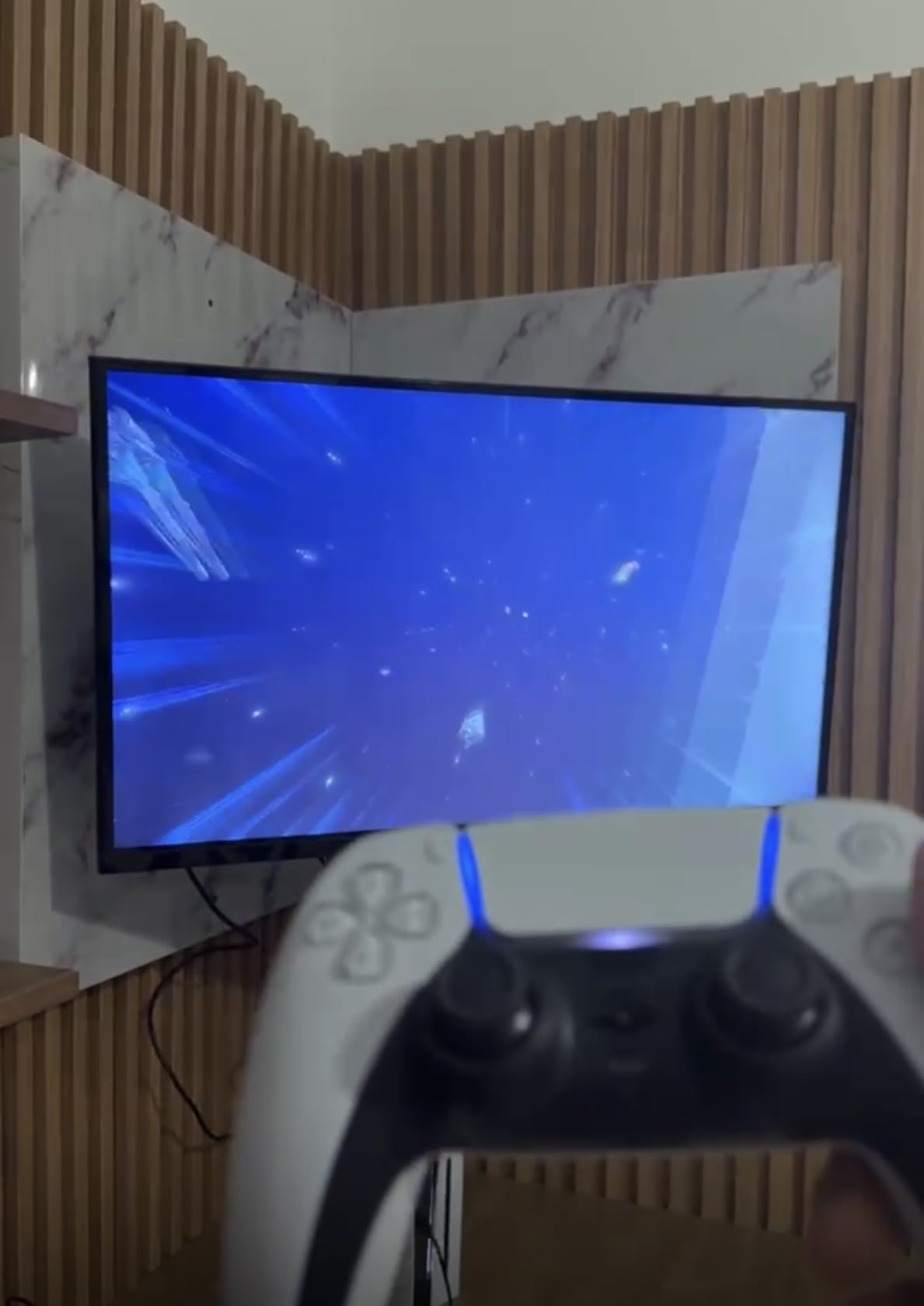 PlayStation®5 Console - ASTRO BOT Bundle customer photo 1