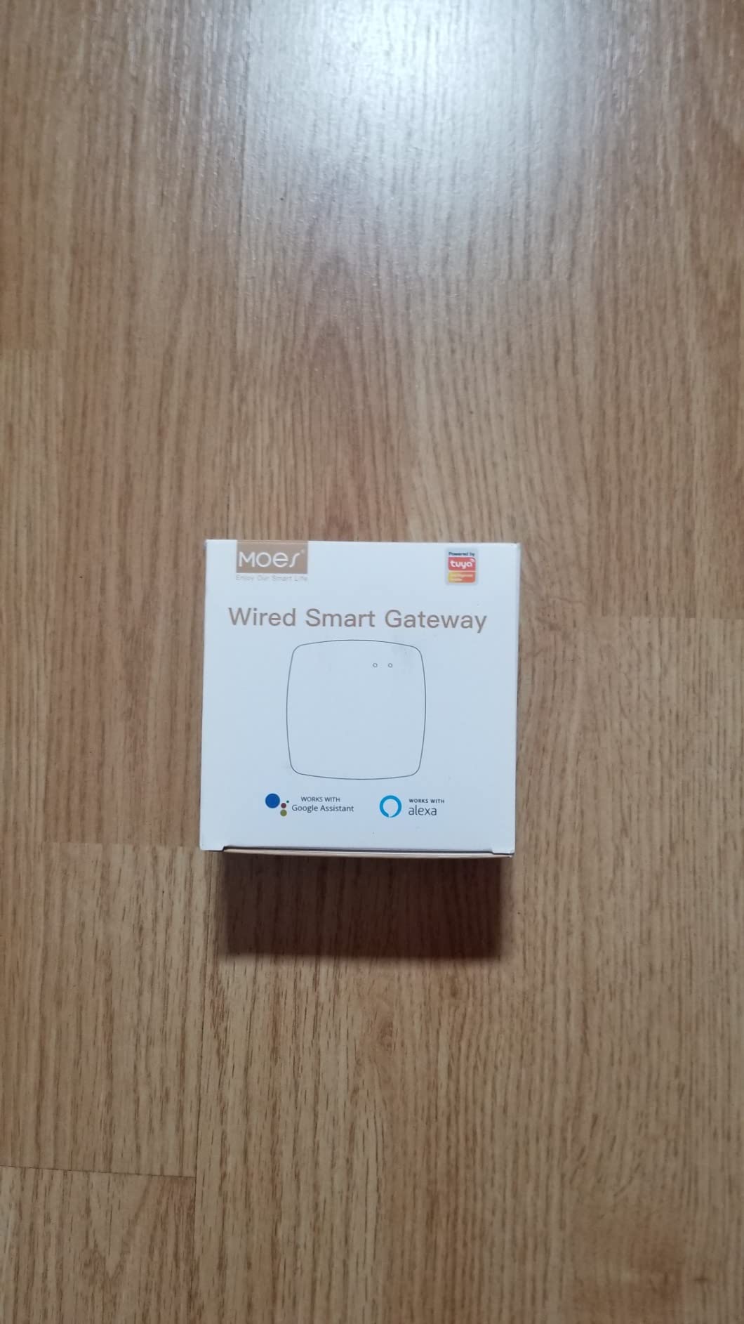 MOES Tuya ZigBee 3.0 Hub/Wired Gateway, WiFi Smart Home Bridge Remote Controller,Work with Tuya ZigBee Smart Device, White customer photo 1