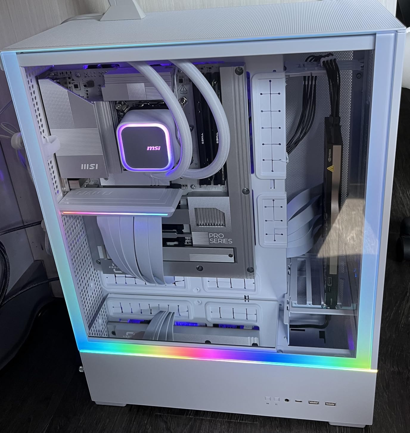 MSI PRO Z890-S WiFi PZ Motherboard, Back-Connect ATX - Supports Intel Core Ultra Processors (Series 2), LGA 1851 - DDR5 Memory Boost (8600+ MT/s OC), PCIe 5.0 x16, M.2 Gen5, Wi-Fi 7, 2.5G LAN customer photo 2