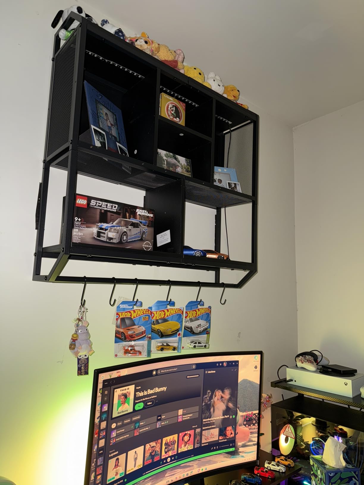 HOOBRO Gaming Floating Shelves with LED Lights, 28.7