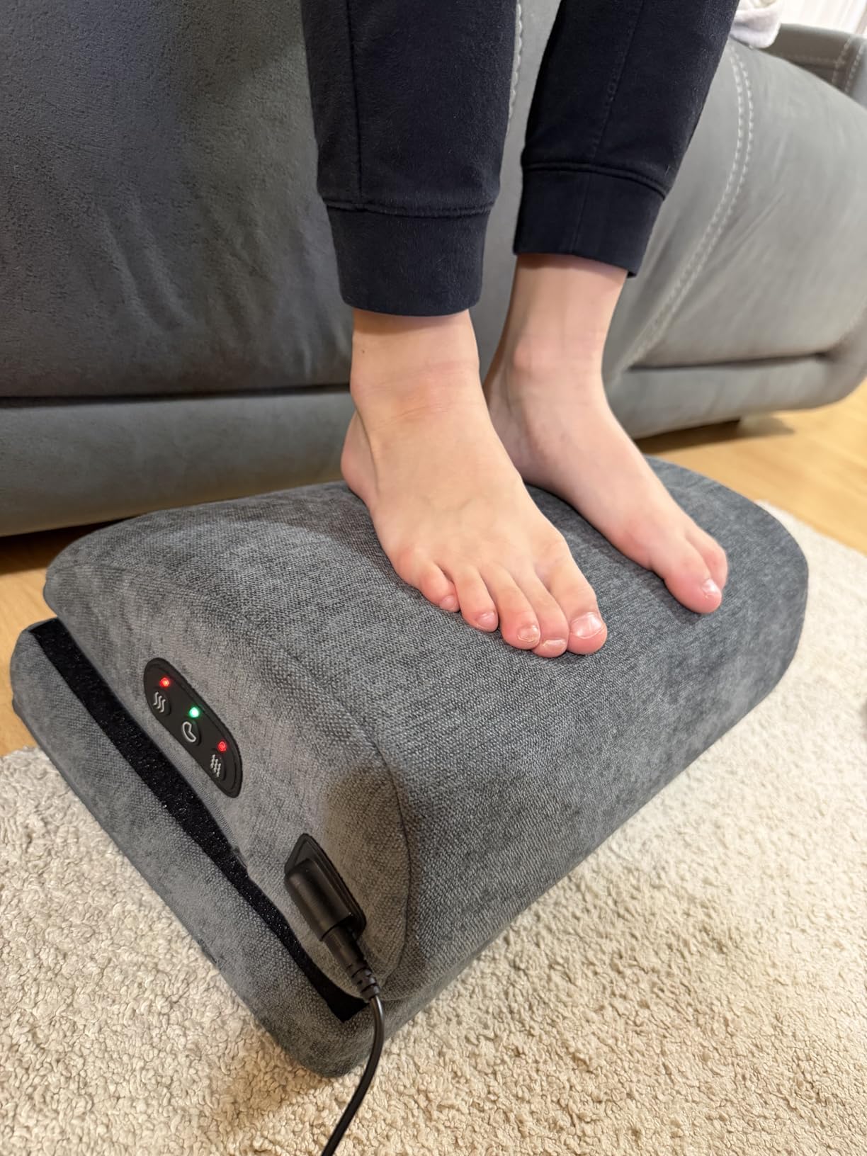 Heated Foot Rest for Under Desk at Work, Foot Stool with Vibration Massage, 2 Heat Levels, Ergonomic Memory Foam Feet Warmer Heater customer photo 2