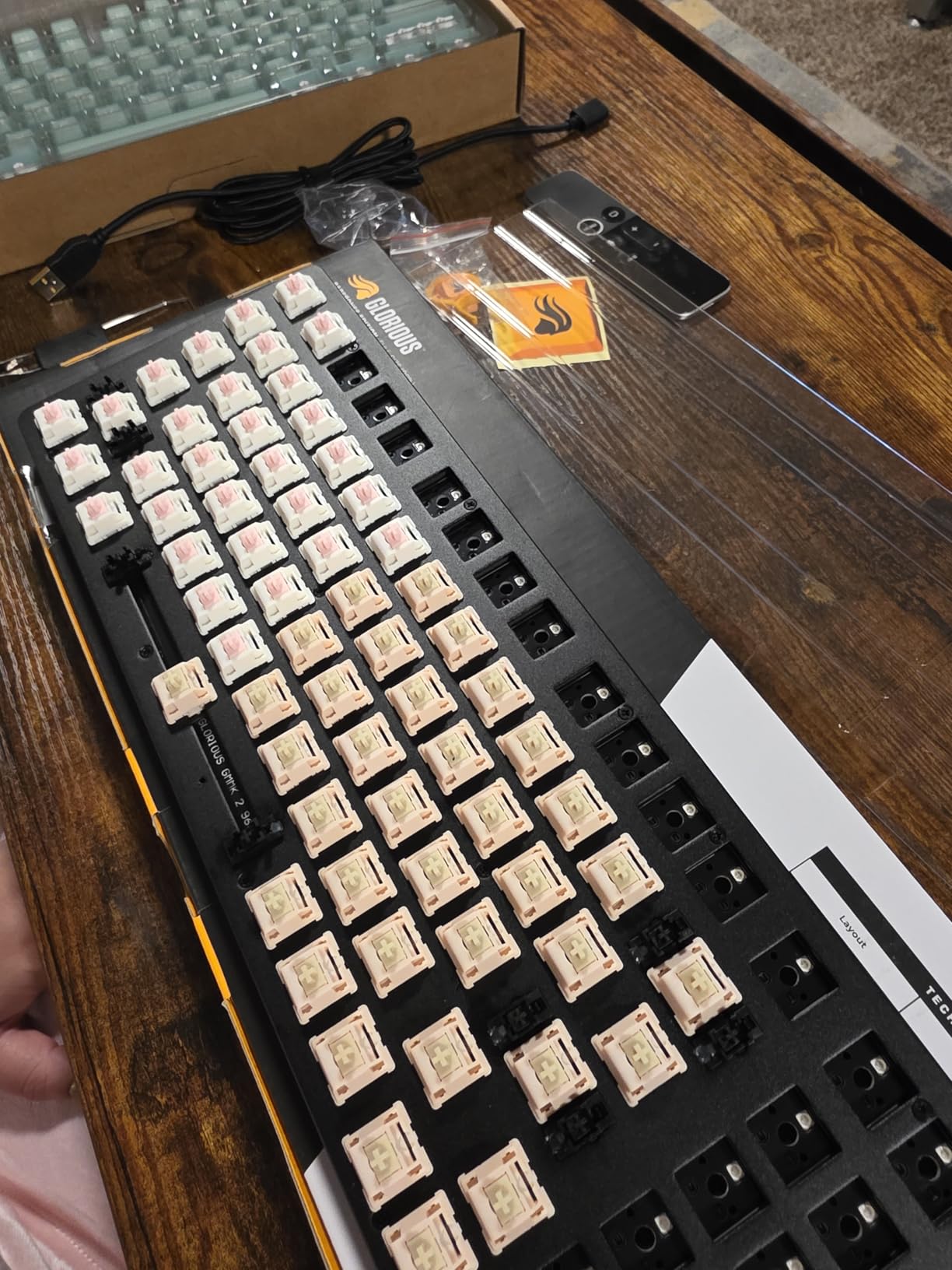 EPOMAKER Roseveil Silent Keyboard Switch for Mechanical Gaming Keyboard, 30PCS, 5-pin, 32gf, Pre-Lubed, Linear Silent, PC Case, LY Stem, Compatible with MX Keycaps (Roseveil Silent) customer photo 1