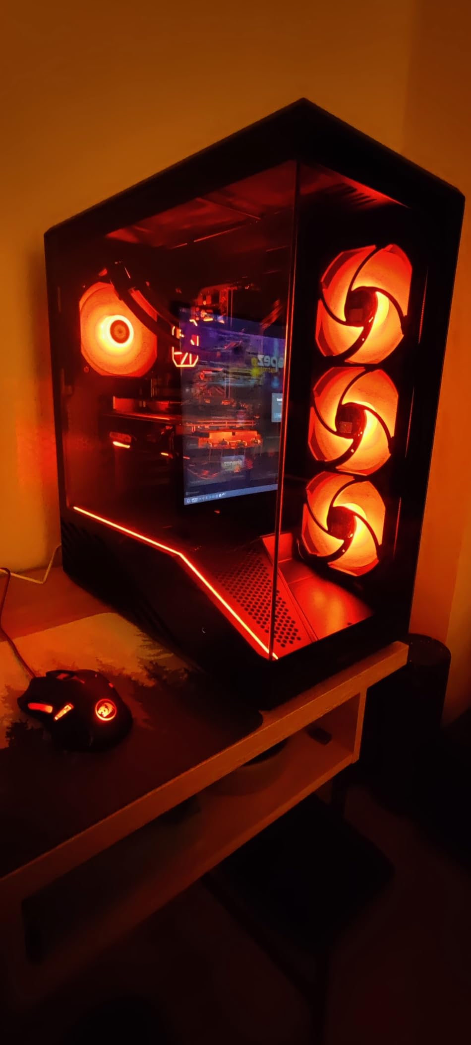 Lian Li V100 ATX Mid-Tower PC Case Support 420mm GPUs customer photo 2