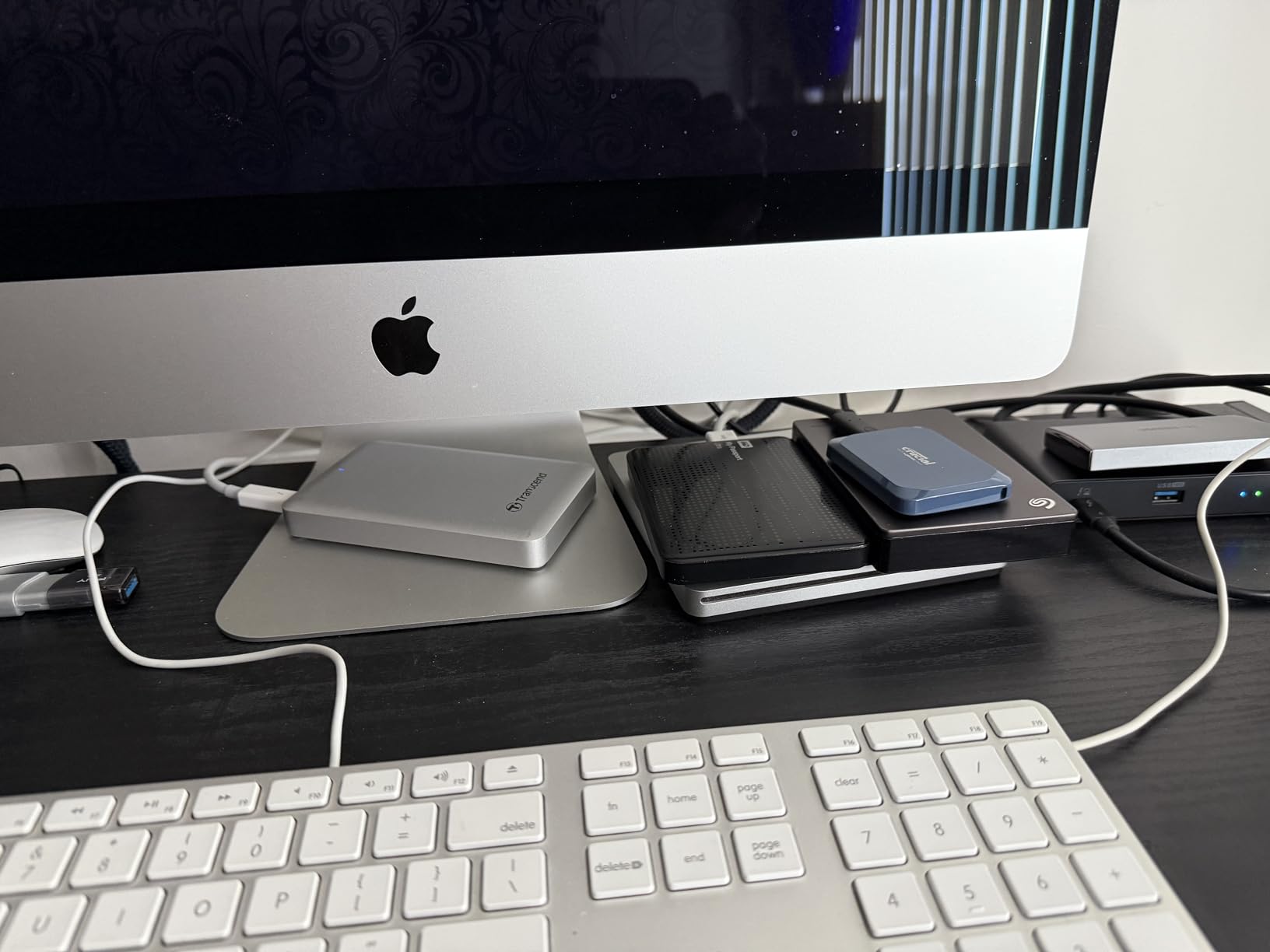 Crucial X10 2TB Portable SSD, Up to 2,100MB/s, USB 3.2 USB-C, External Solid State Drive, Compatible with Windows, Mac & Android, Durable Storage for Games, Photos & Files, Blue - CT2000X10SSD9-02 customer photo 2