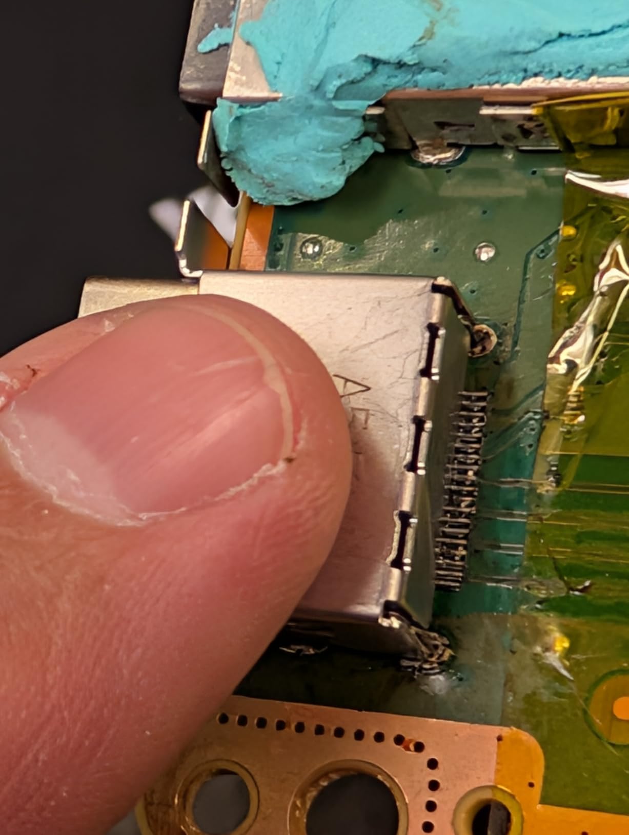 YIHUA 959D I Digital Hot Air Rework Station for SMD Reflow Soldering with 3 Hot Air Nozzles customer photo 1