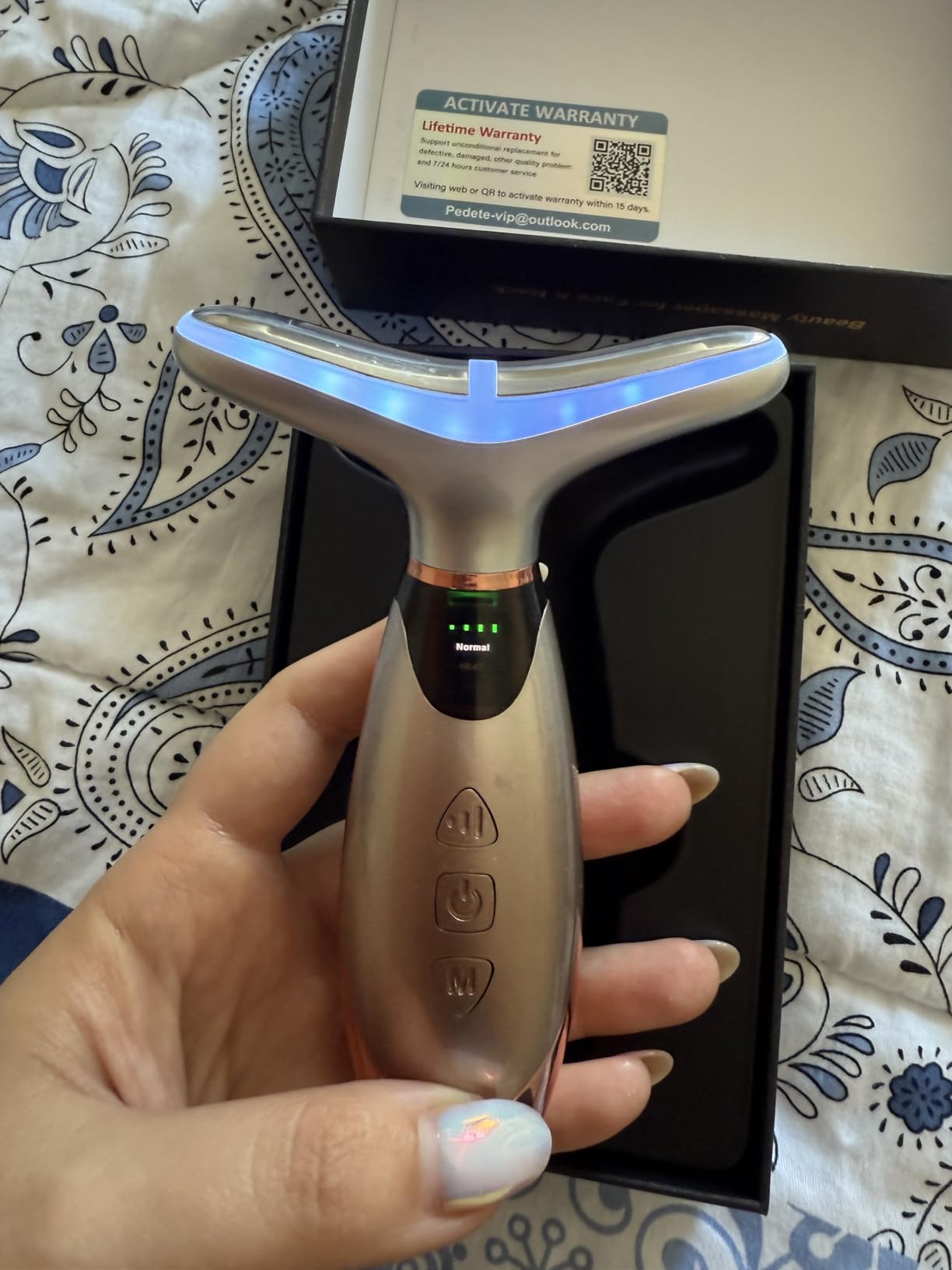 Facial Massager, 7 Colors Red Light Therapy for Face and Neck, Face Lift Device with 113°F Heating Vibration for Multi Skin Care customer photo 1