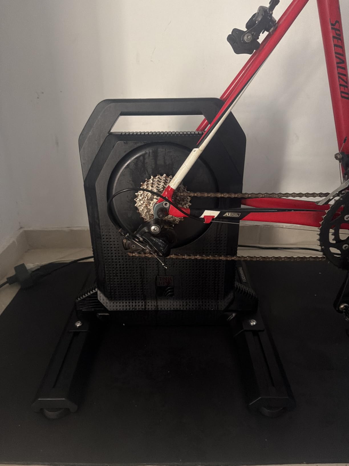 ThinkRider XXPRO Direct Drive Smart Bike Trainer Max 2500W Indoor Training customer photo 2