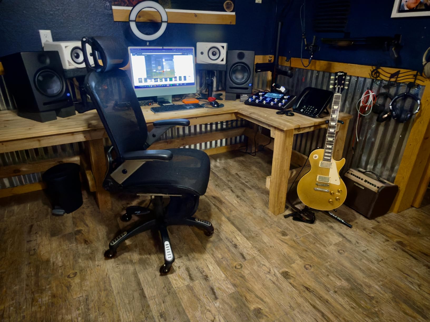 GABRYLLY Ergonomic Office Chair with Footrest, High Back Home Desk Chair - 3D Headrest, Flip-Up Arms, 135° Tilt and Wide Cushion, Heavy Duty Mesh Chairs for Task Computer Gaming,GYB01-FT customer photo 2