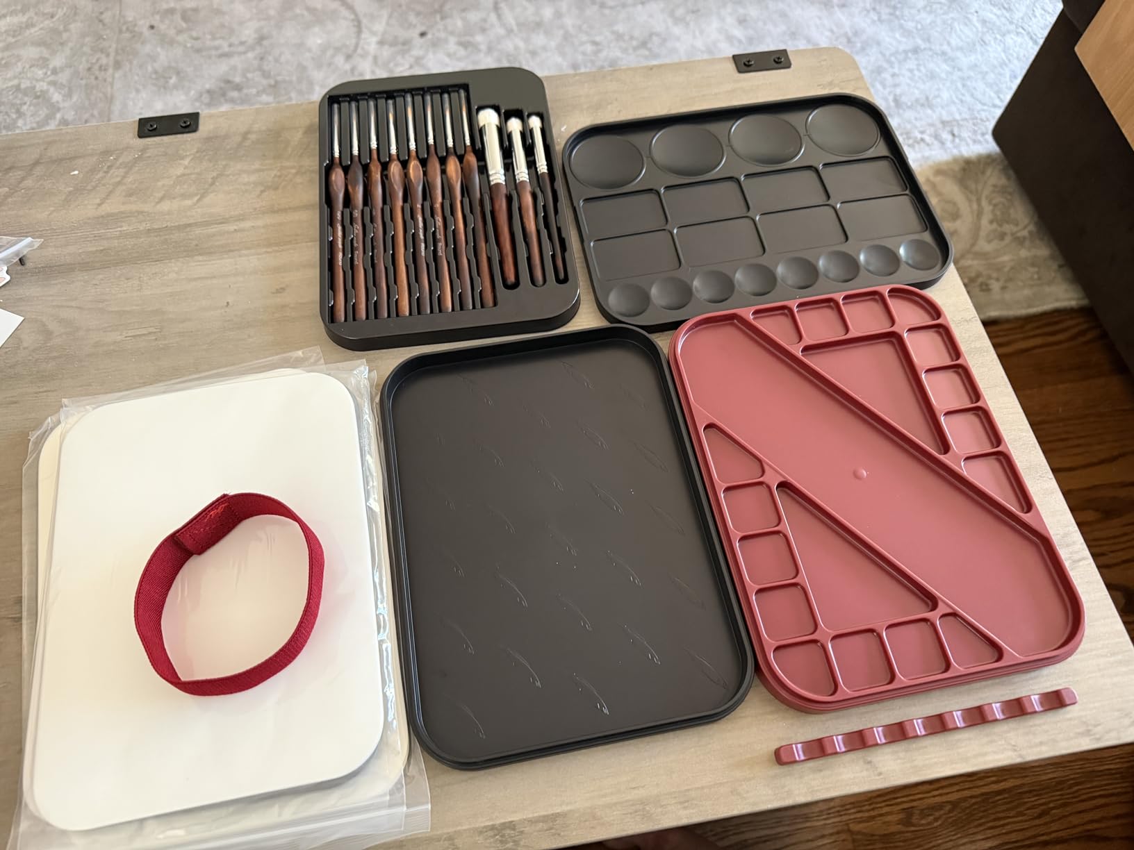 Wet Pallet for Painting Miniatures - Golden Maple 2 in 1 Dry and Wet Palette with Lid, Including 11 Miniature Paint Brushes, 100PCS Palette Paper, 4PCS Sponges, Paint Brushes Holders customer photo 1