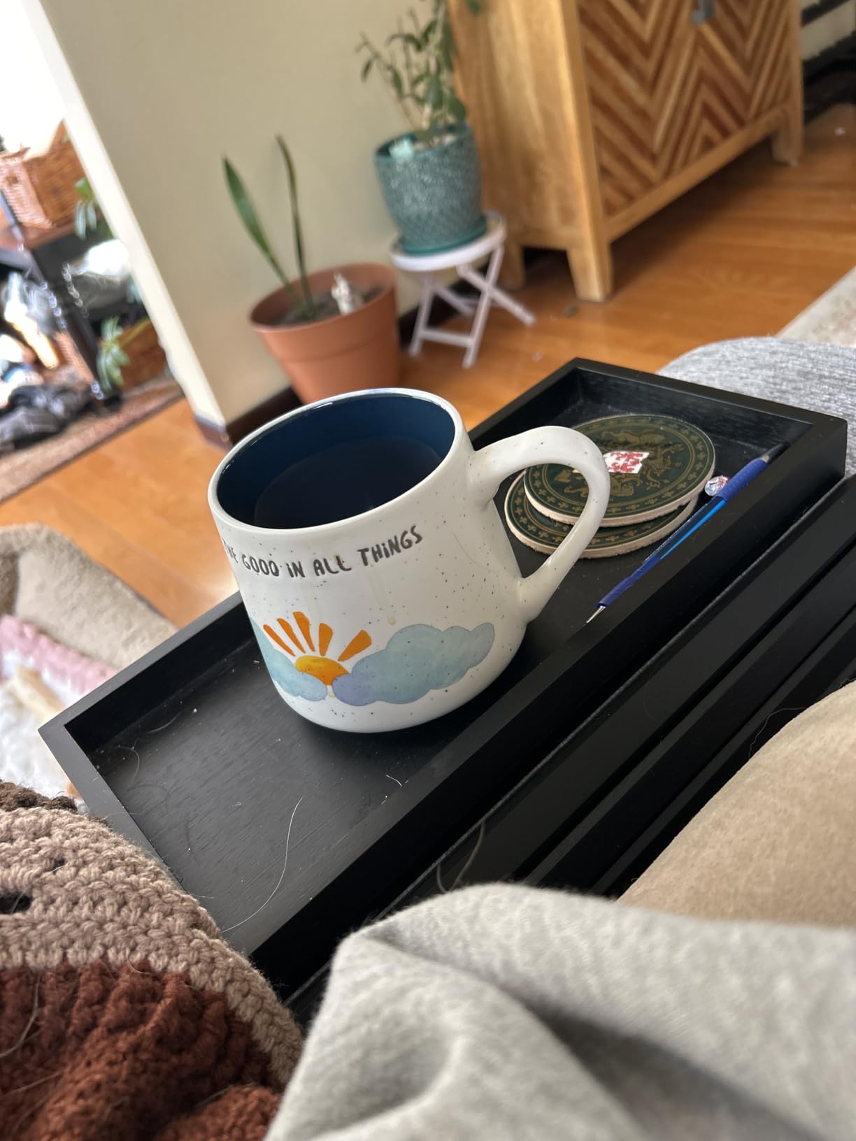 Couch Arm Tray, Bamboo Sofa Table for Couch, Sofa Armrest Tray Table, Anti-Slip Armrest Organizer, Foldable Couch Cup Holder for Snacks, Phone, Control, Cups, Black customer photo 2