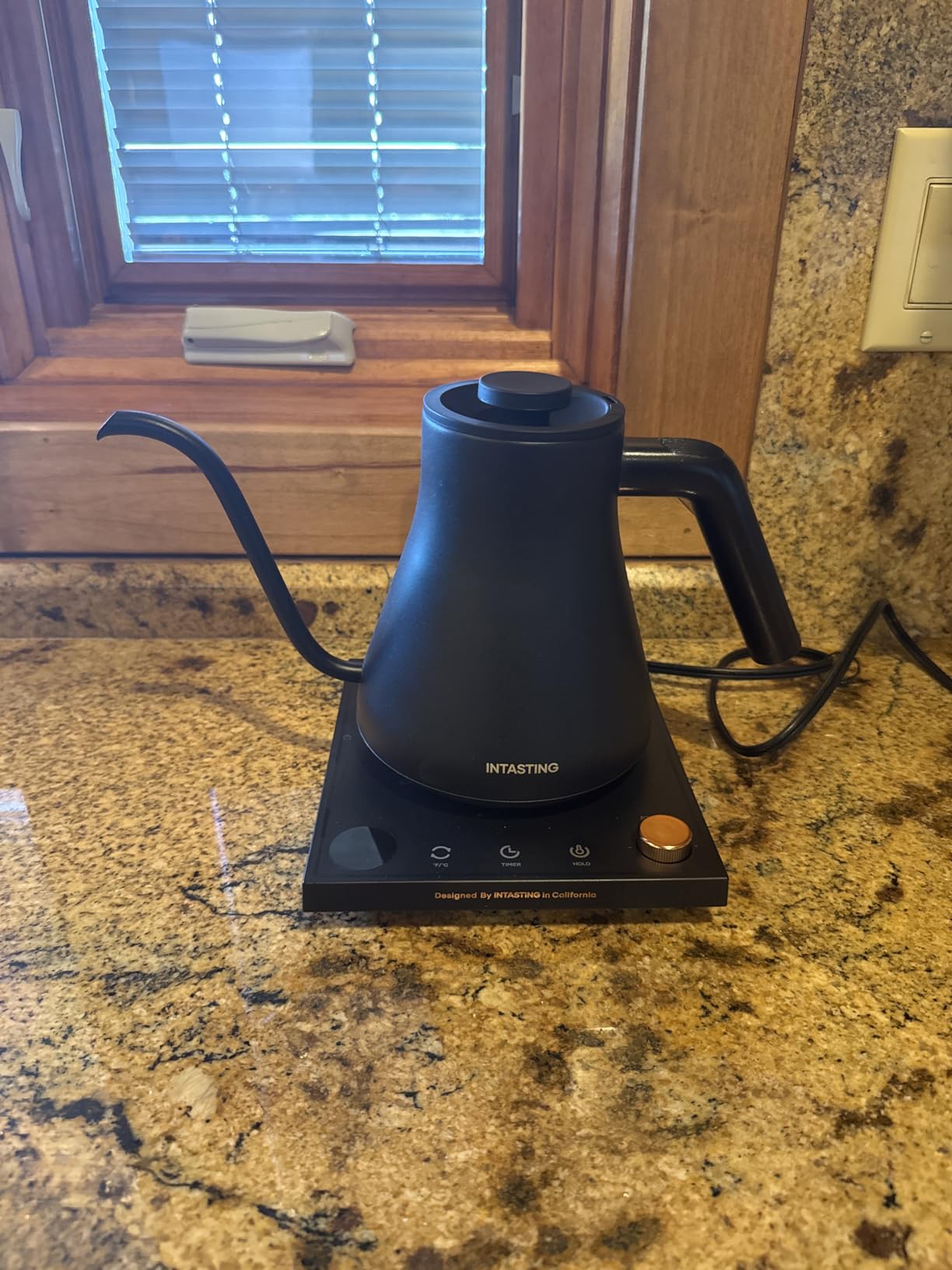 Electric Kettles, Gooseneck Electric Kettle, ±1℉ Temperature Control, Stainless Steel Inner, Quick Heating, for Pour Over Coffee, Brew Tea, Boil Hot Water, 0.9L Black customer photo 1