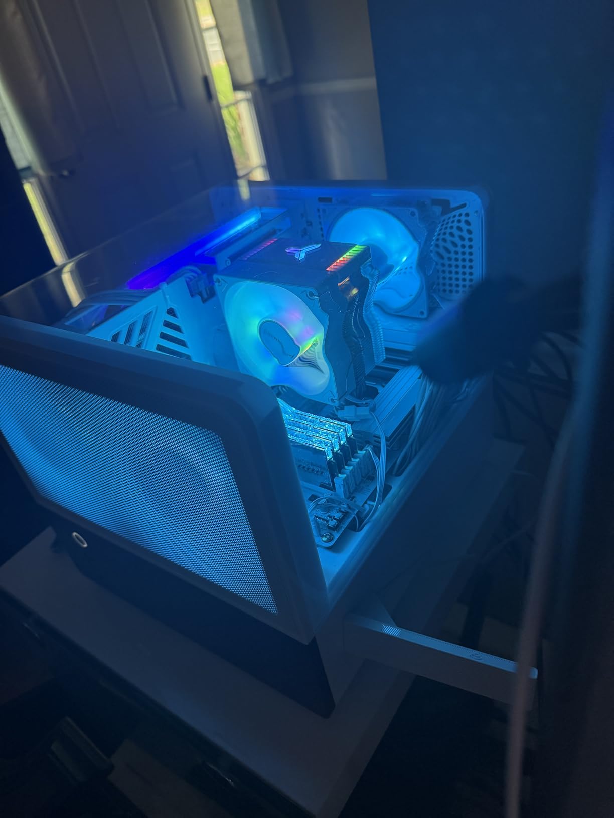 JONSBO V12 Black Micro ATX Mid Tower PC Case, Hyperboloid Glass Desktop Design, Separated Cabinet Structure, Walnut Wood, MATX Desktop Computer Chassis, GPU<260mm, ATX PSU, Front 120mm*2(Built-in) Black customer photo 1