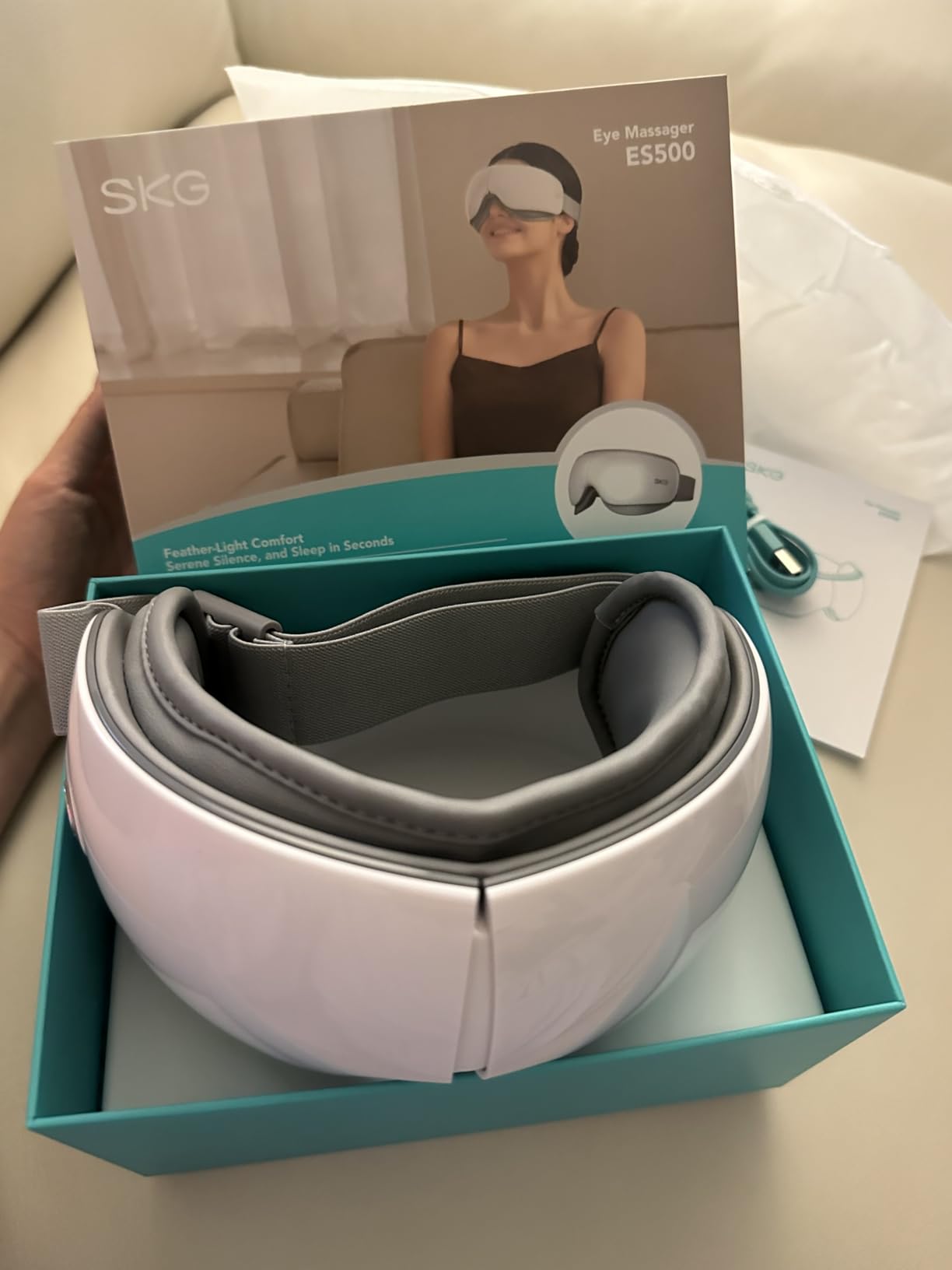 SKG Heated Eye Massager with Heat & Compression, Ultra-Quiet Eye Mask Massager for Relaxation and Eye Strain Relief, Ideal Christmas Gift for Women and Men (ES500) customer photo 1