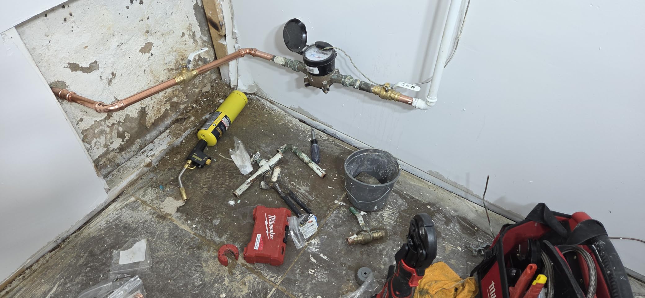 ProPress Tool for Copper Pipe, 18V Brushless Electric Crimping Tool Kit for 1/2, 3/4, 1 Inch Pro Press Fittings with 3 Press Jaws, 2-Pack 4Ah Batteries, Fast Charger, Carrying Case customer photo 1