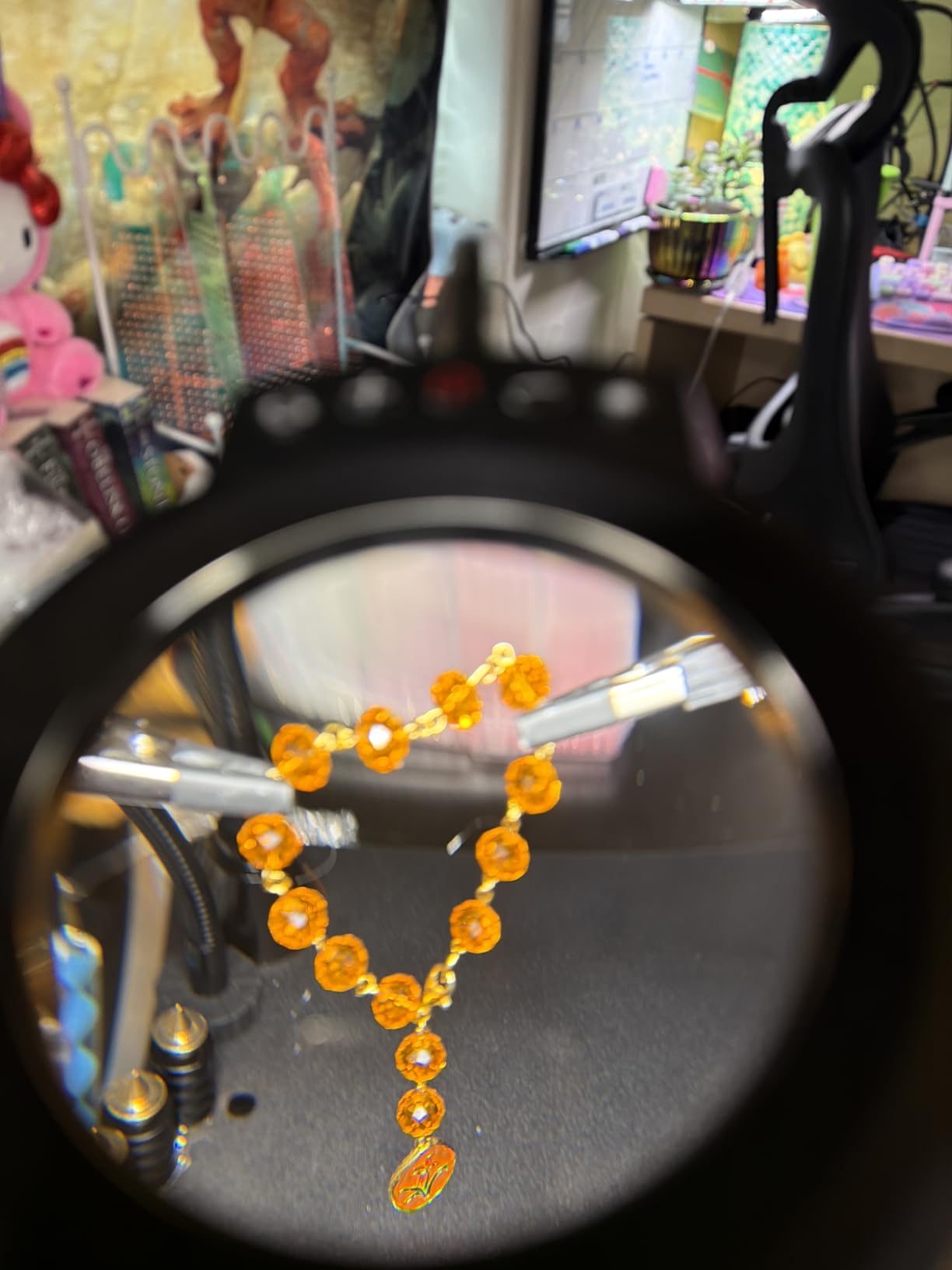 NOEVSBIG Helping Hands Soldering Station with Upgraded 5X Magnifying Lamp, 360° Soldering Clamp, 4 PCB Holders, Extra-Large Base & 4 Sturdy Flexible Arms, Hands-Free Tool for Soldering, Jewelry Crafts customer photo 1