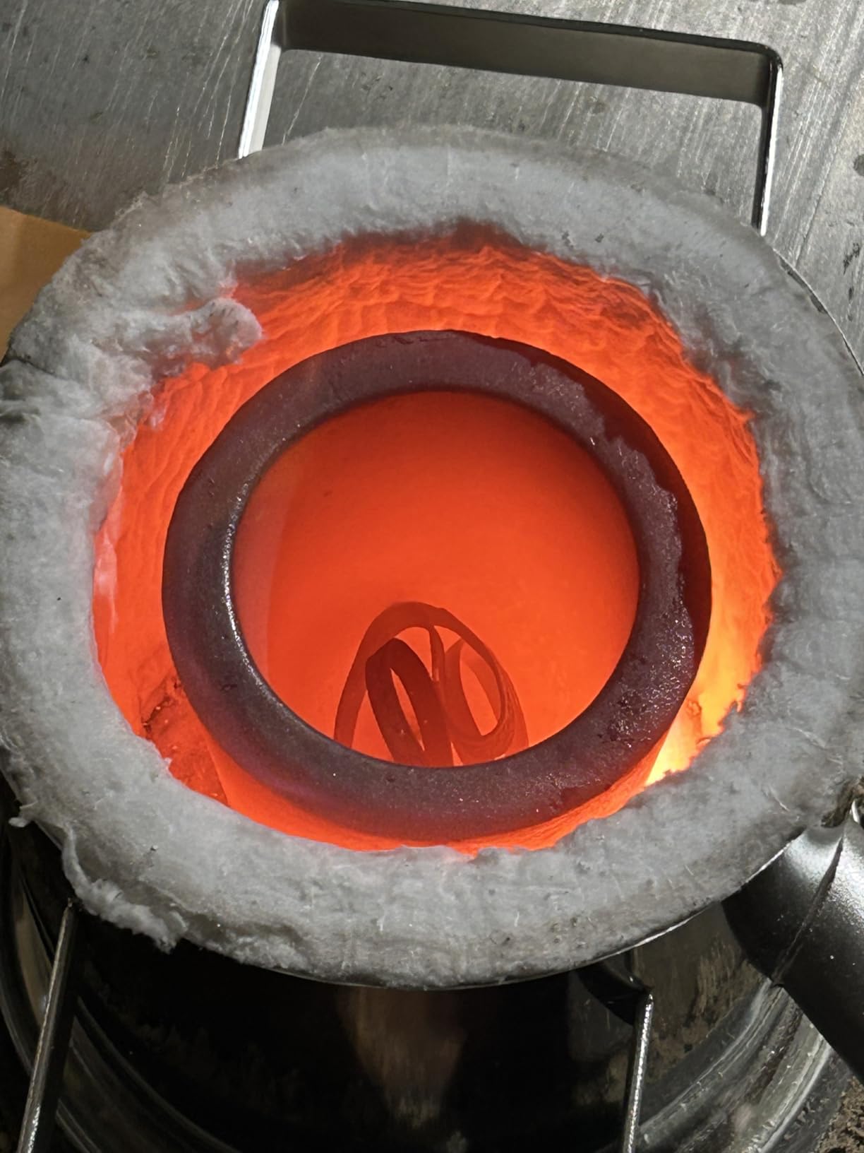 Nelyrho Complete 3KG Propane Melting Furnace Kit for Beginners - All-in-One Metal Smelting Forge with Crucible, Tongs, Fire Brick & Accessories customer photo 1