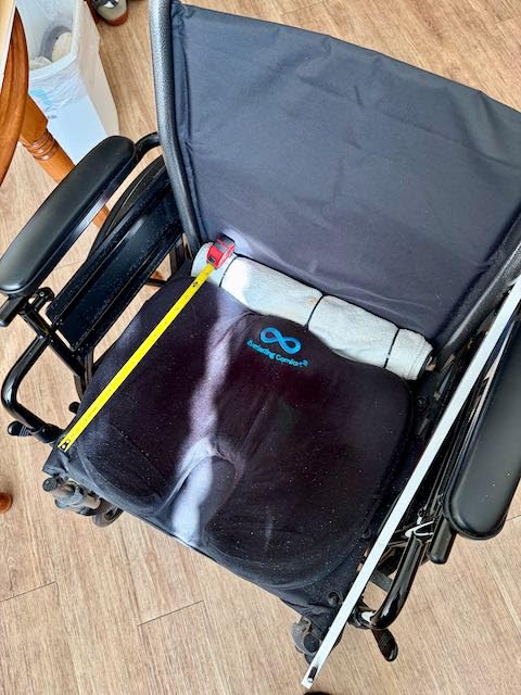 Everlasting Comfort Doctor Recommended Memory Foam Seat Cushion for Office Chairs & Car - Ergonomic Office Desk Accessories - Cushions for Tailbone Pain Relief, Sciatica (Black Cool, Large) customer photo 1