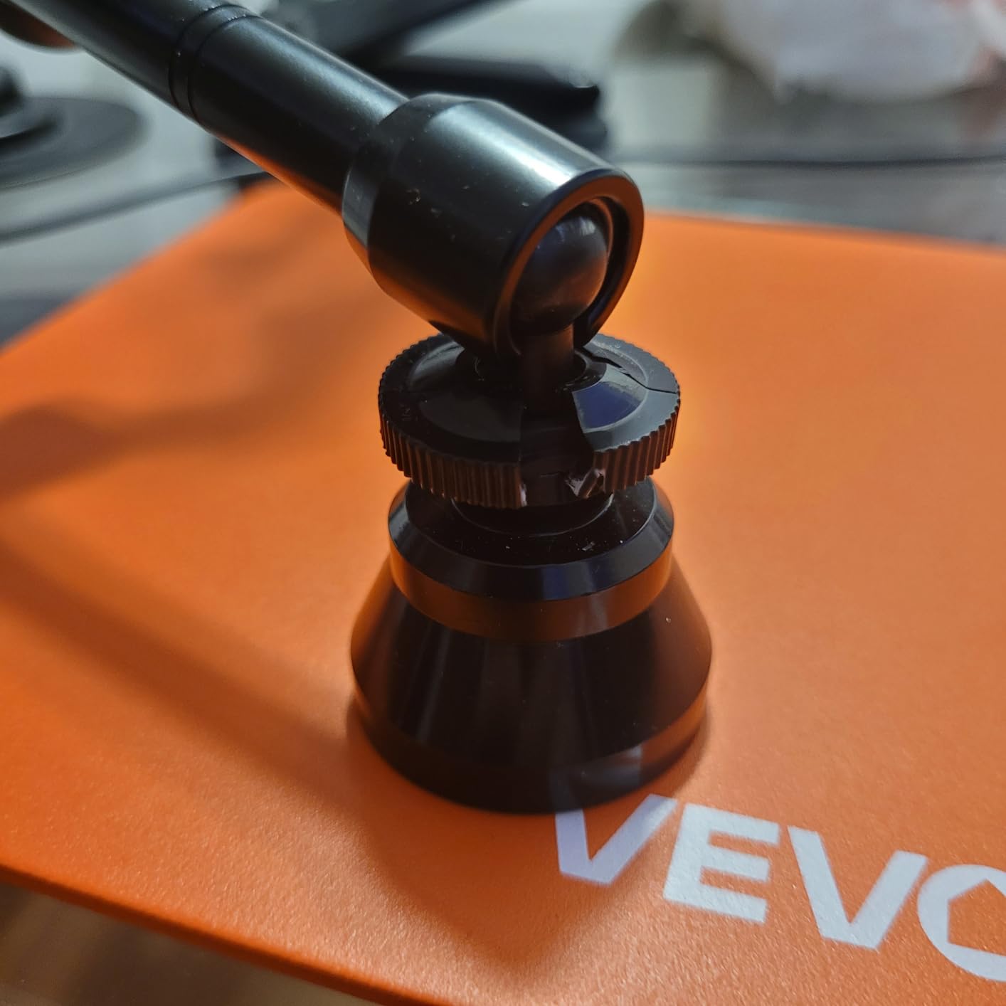 VEVOR Magnetic Helping Hands Soldering Station, 4 Arms Third Hand Tool, with Vise, 3X LED Magnifying Lamp, 4 PCB Holder & 360 Hot Air Gun Holder, Soldering Helper for Electronic Repair Craft Hobby DIY customer photo 1