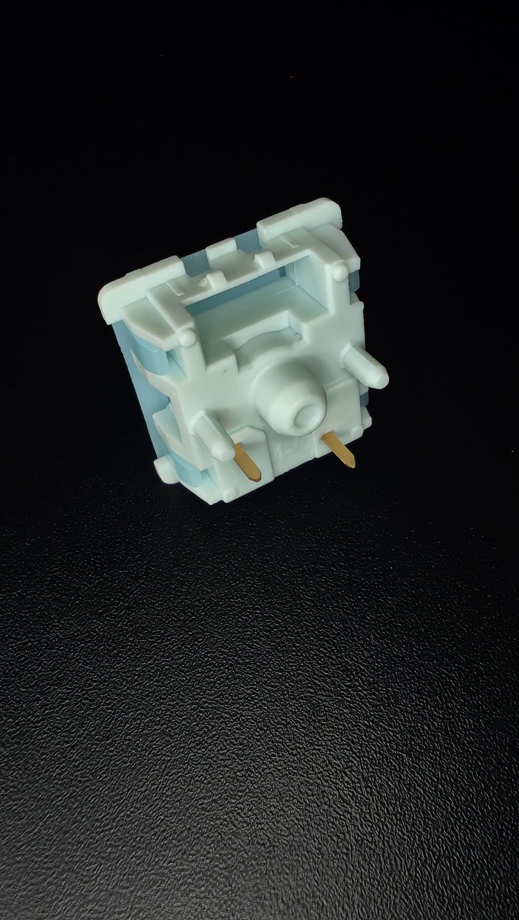 EPOMAKER Creamy Jade 45gf Gaming Keyboard Switches, 100 PCS Linear Switch, 5-Pin Pre-Lubed Switch, with PC/PA66 Case, POK Stem, Compatible with MX Keycaps for Mechanical Keyboard customer photo 2