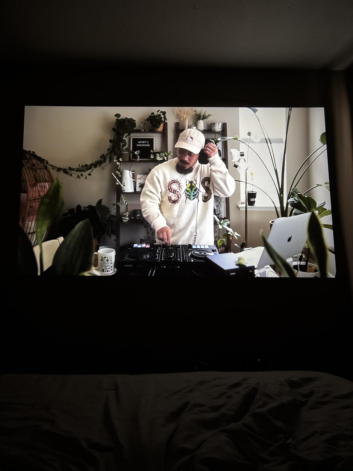 [Officially-Licensed App & Auto Focus]White Smart Mini Projector with WiFi and Bluetooth, XuanPad 4K Support Movie Projector, Portable Native 1080P Outdoor Projector with 360° Stand customer photo 2