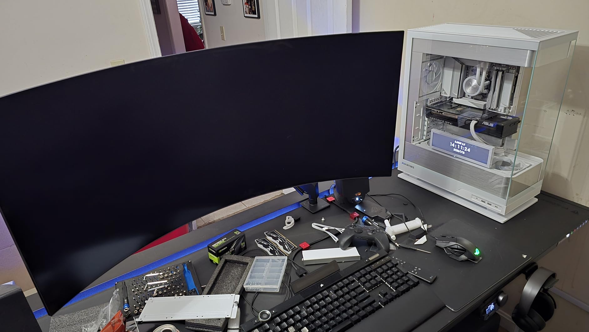 B850 AORUS Stealth ICE Reverse-Connect ATX Motherboard, Support AMD Socket AM5 Processors, DDR5, 14+2+2 Power Phase, 4X M.2, PCIe 5.0, USB-C, WIFI7, 5GbE LAN, EZ-Latch, 5-Year Warranty customer photo 2