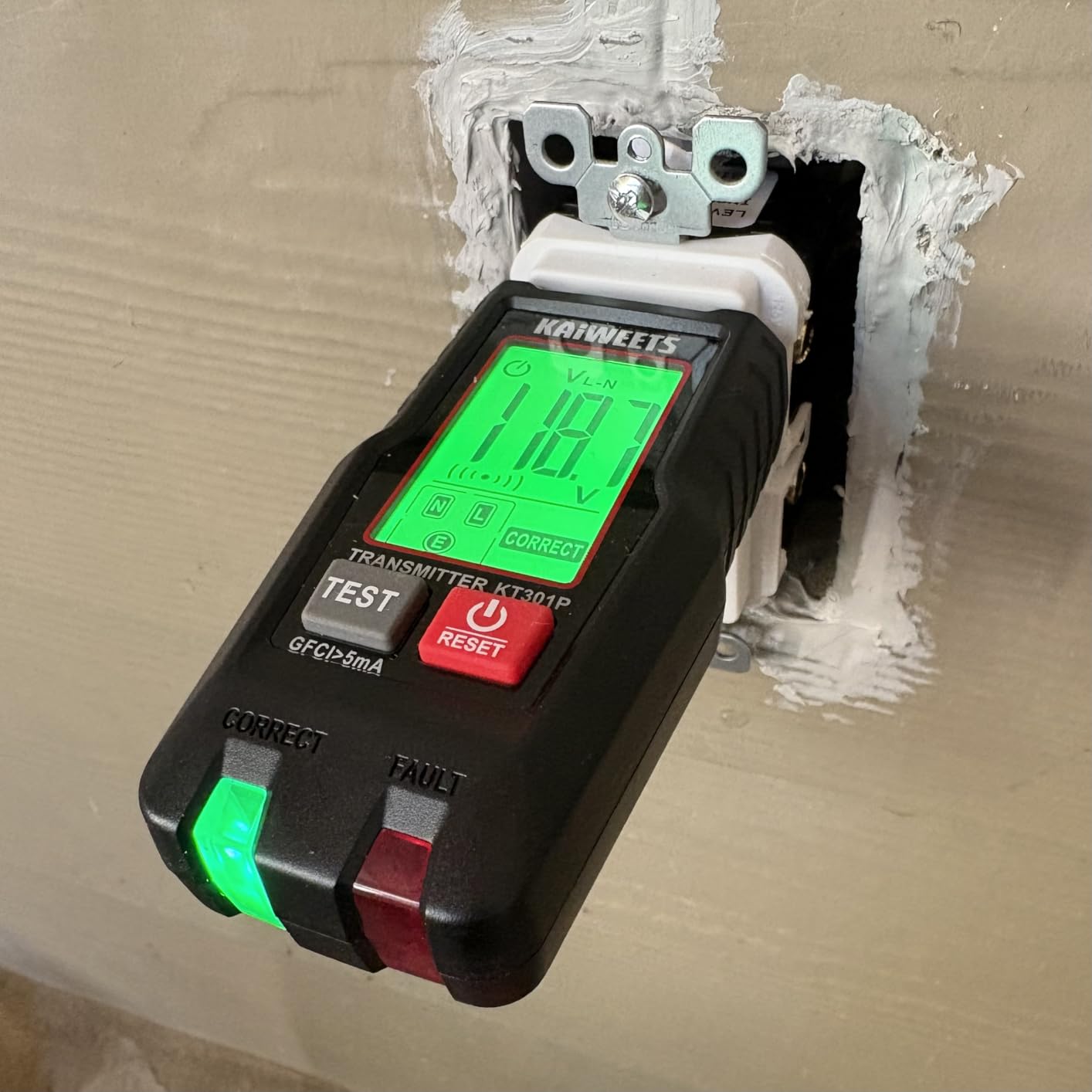 KAIWEETS Circuit Breaker Finder with LCD Display, GFCI Outlet Tester, Electrical Circuit Tracer Tool with NCV Test & Flashlight, Includes Carrying Case and Adapters- KT301P customer photo 1