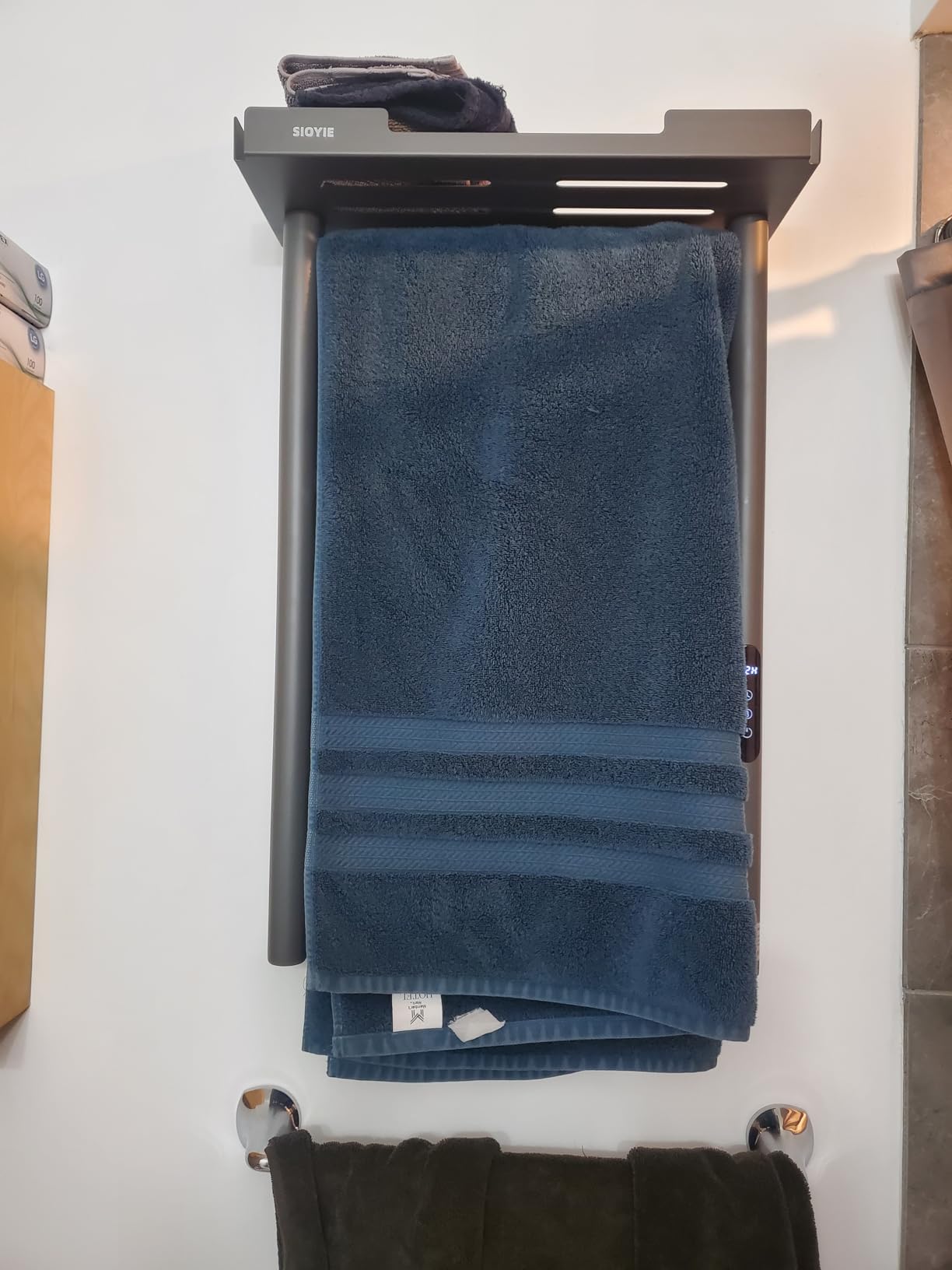 ENZE Smart Heated Towel Rack, 11-Bar Wall-Mounted Electric Towel Warmer with Shelf, Wi-Fi App Control, Adjustable Temperature & 24H Timer, Low Carbon Steel, IPX5, Plug-in/Hardwired, Matte Black customer photo 2