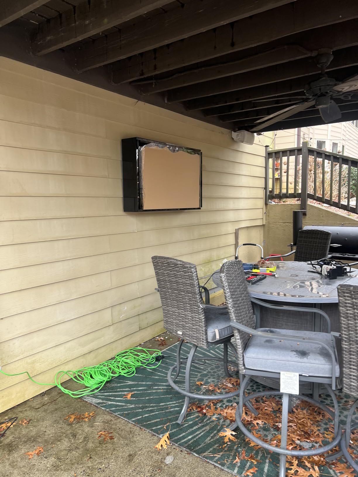 50-55 inch Outdoor TV Hard Cover with Lock, Weatherproof Protection for Television, Clear Outdoor TV Enclosure customer photo 1