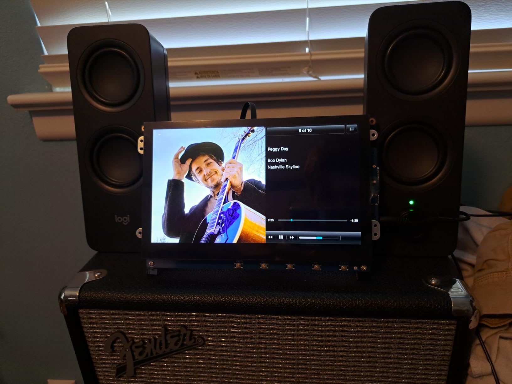 10.1 Inch Touchscreen Mini Monitor, IPS 1540×720 USB-C HDMI Portable Secondary Display with Stand & Speaker, Stretched Bar Screen for PC Laptop Rasp PI AIDA64 STEM DIY customer photo 2