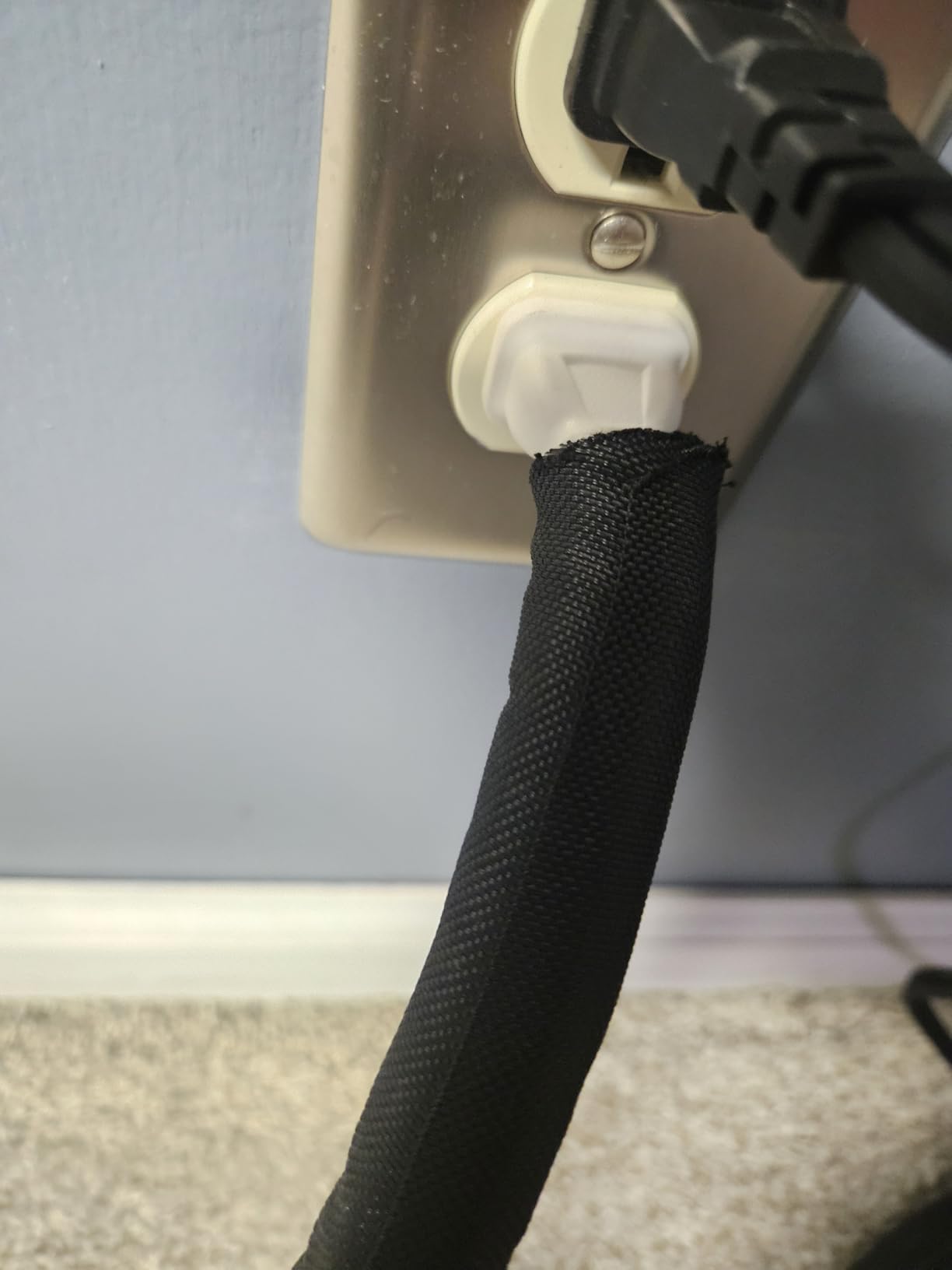 Secbolt Cord Protectors from Pets No Chew, 25ft - 1/2 inch Ultra Durable Cord Covers for Pets, Bite-Resistant Cable and Wire Protector for Cats, Dogs, Rabbits - Black customer photo 1