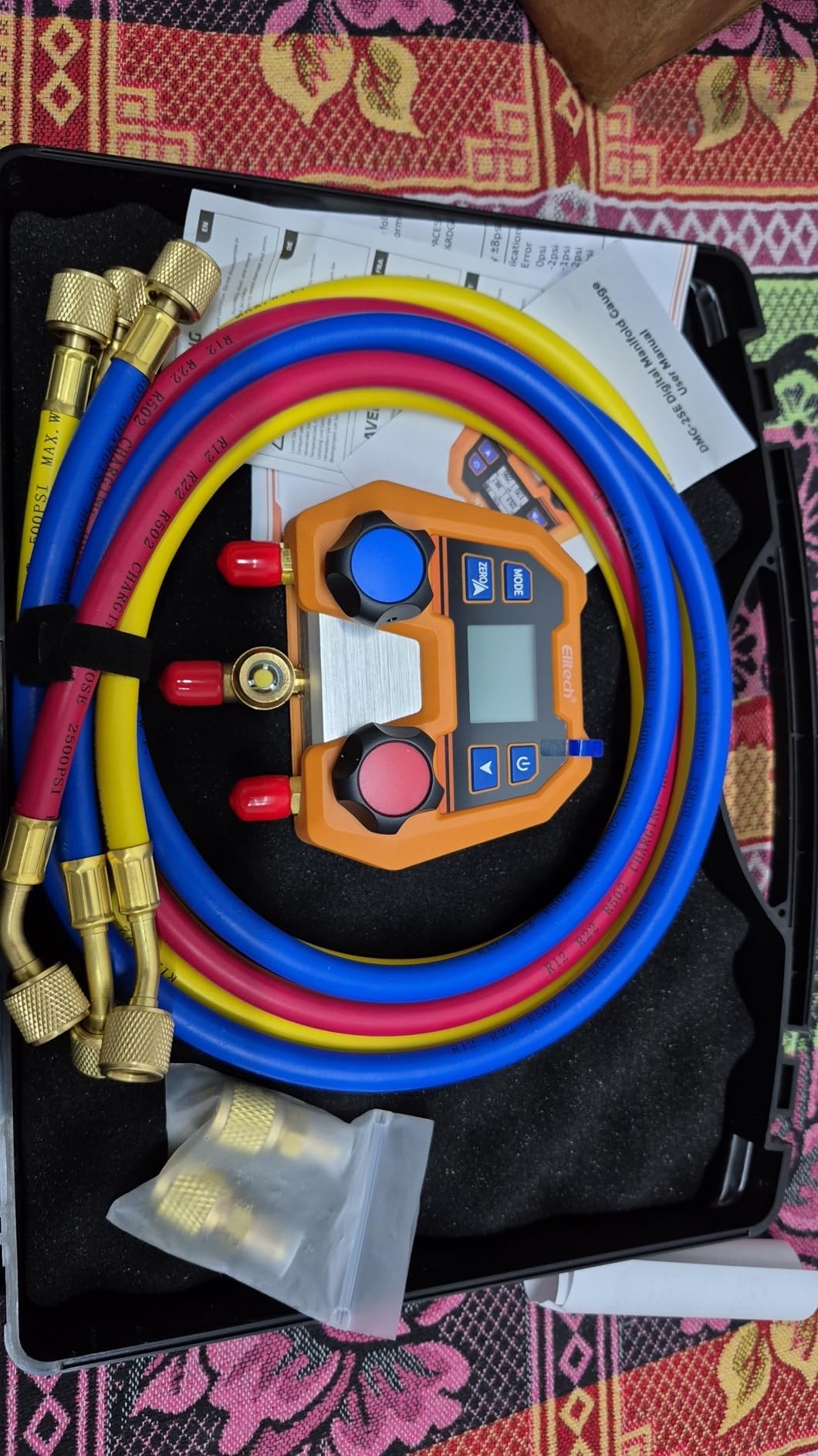Elitech Digital Manifold Gauge Set for HVAC, Refrigeration & AC Systems, Supports R410A/R454B/R134 etc. Refrigerants, LCD Display, DMG-2SE with 3 Color Hoses & 2 R410A Adapters customer photo 1