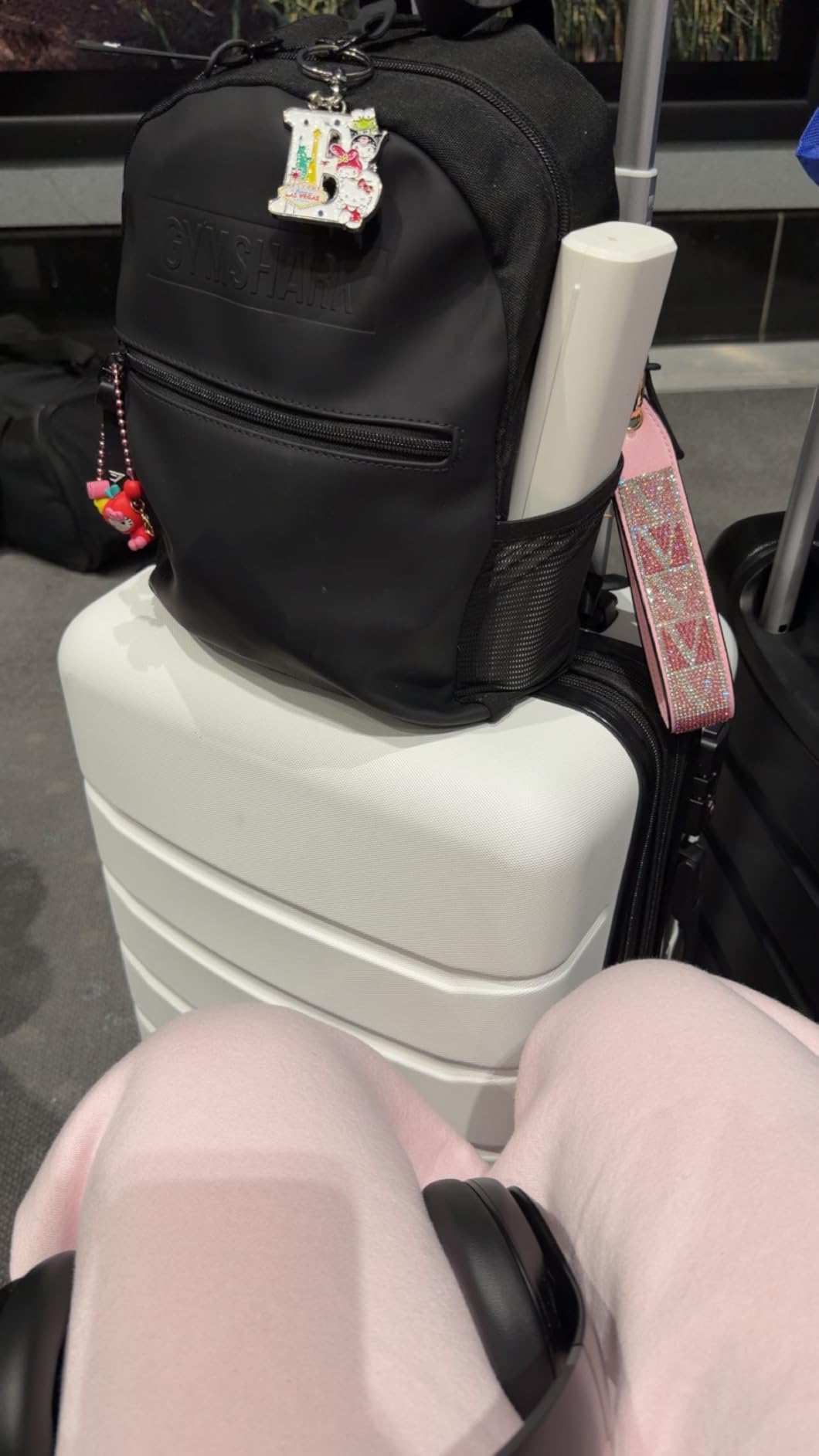 Carry on Luggage, Hard Shell ABS Suitcase with Double Spinner Wheels, Lightweight Expandable Rolling Suit Case with TSA Lock, 20 Inch Cream White customer photo 1