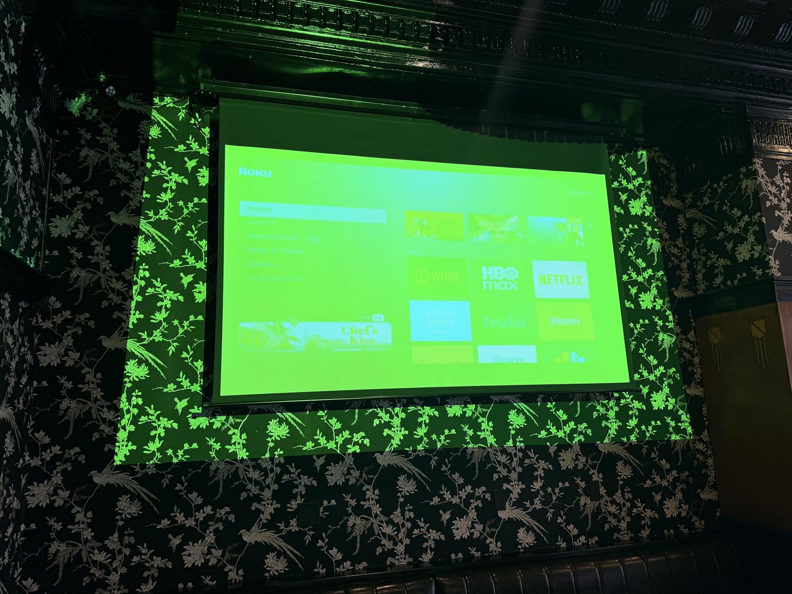 Epson EX3290 3-Chip 3LCD WXGA Projector 4000 lumens for both color and white brightness, 2x HDMI, Built-in Speaker customer photo 2