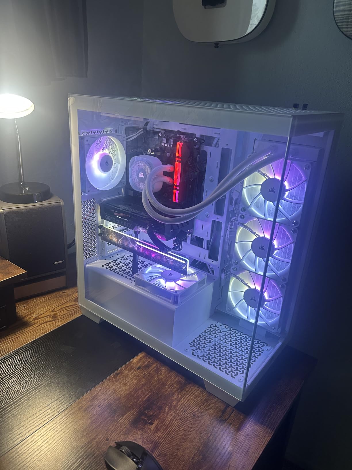 Commander Duo iCUE Link RGB Lighting and PWM ARGB Fan Controller - Control 12 Daisy-Chained PWM Fans, Two Flexible Temperature Sensors Included - Black customer photo 2