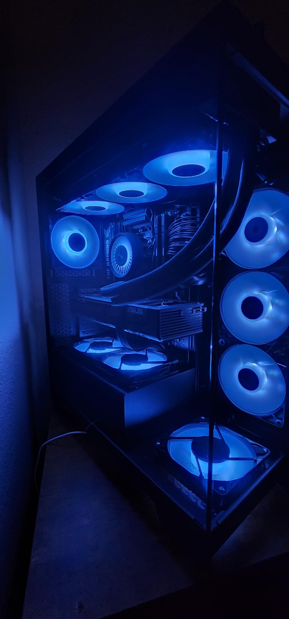 3500X RS Reverse Fan ARGB Mid-Tower PC Case - 3X Pre-Installed Fans, Panoramic Glass, Spacious Interior, GPU Anti-Sag, Reverse Connection Motherboard Compatible - Black customer photo 2