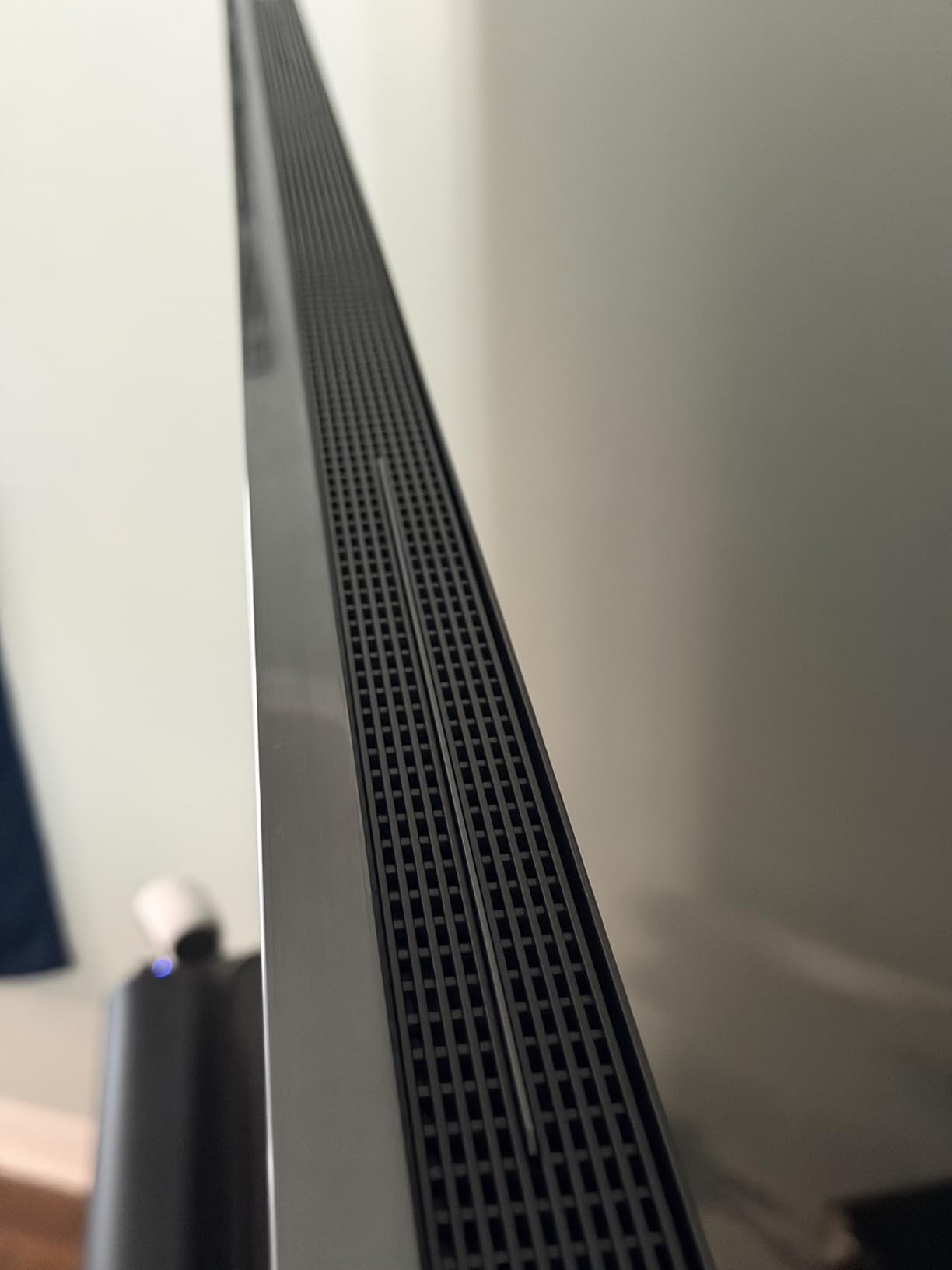 TV Backlight 3 Pro with HDR Triple Camera, 11.8ft 5-in-1 RGBWWIC LED Strip Lights That Change with 55-65 Inch TVs, 75LEDs/m, Supports AI Filter, Smart App and Voice Control, DreamView Sync customer photo 1