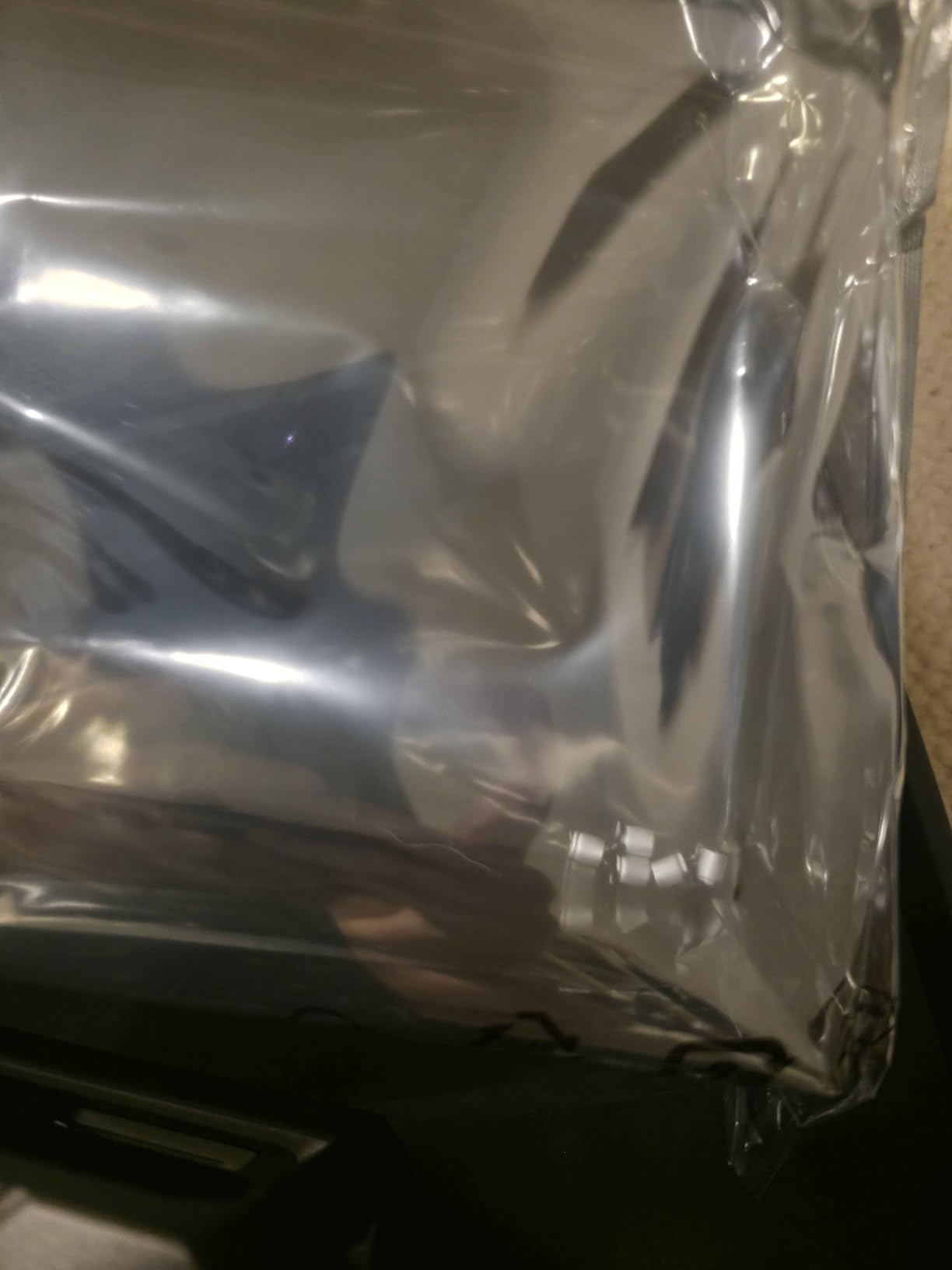 ROG Astral GeForce RTX 5090 BTF OC Edition, 32GB GDDR7, 3.8-Slot, 1000W Support customer photo 2