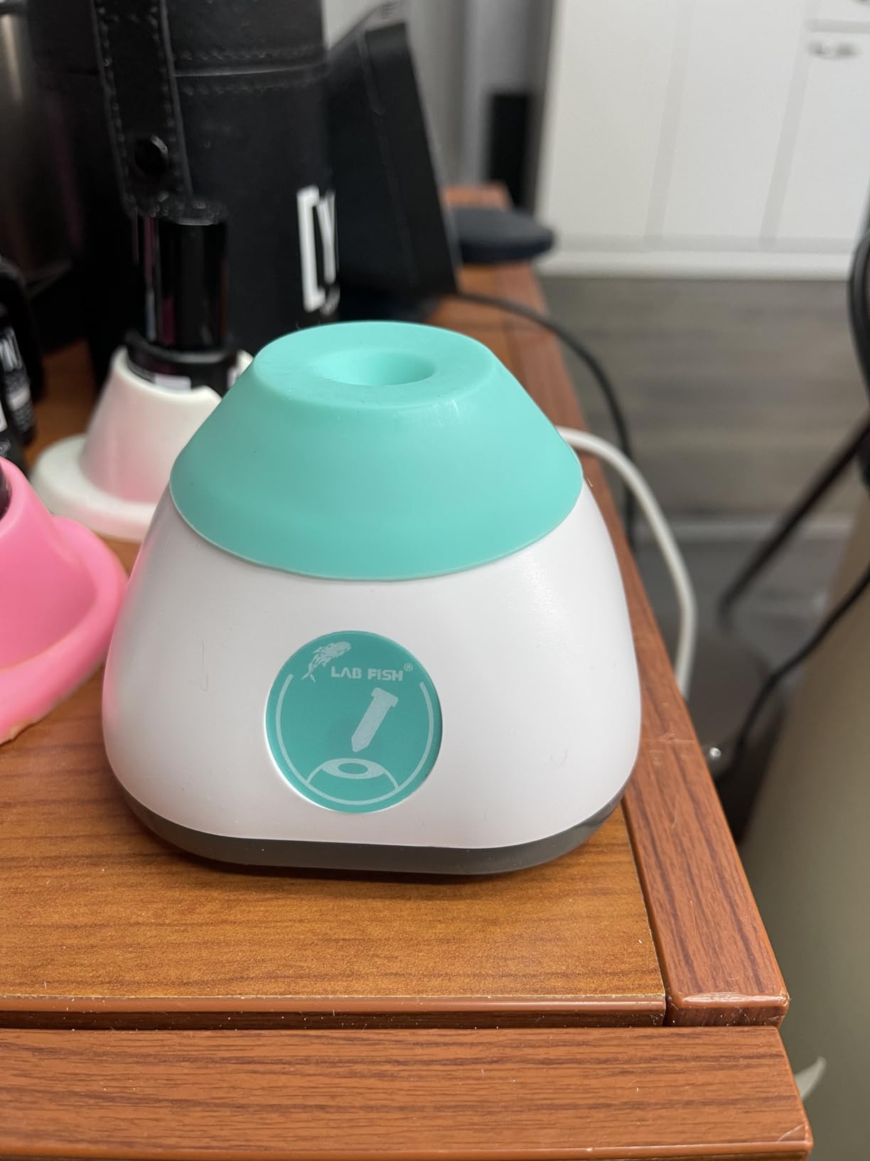 LAB FISH Vortex Model Paint Shaker(Powerful Model) Lab Vortex Mixer for Miniature Bottles,Lash Glue,Nail Polish,Pigment,Eyelash customer photo 1