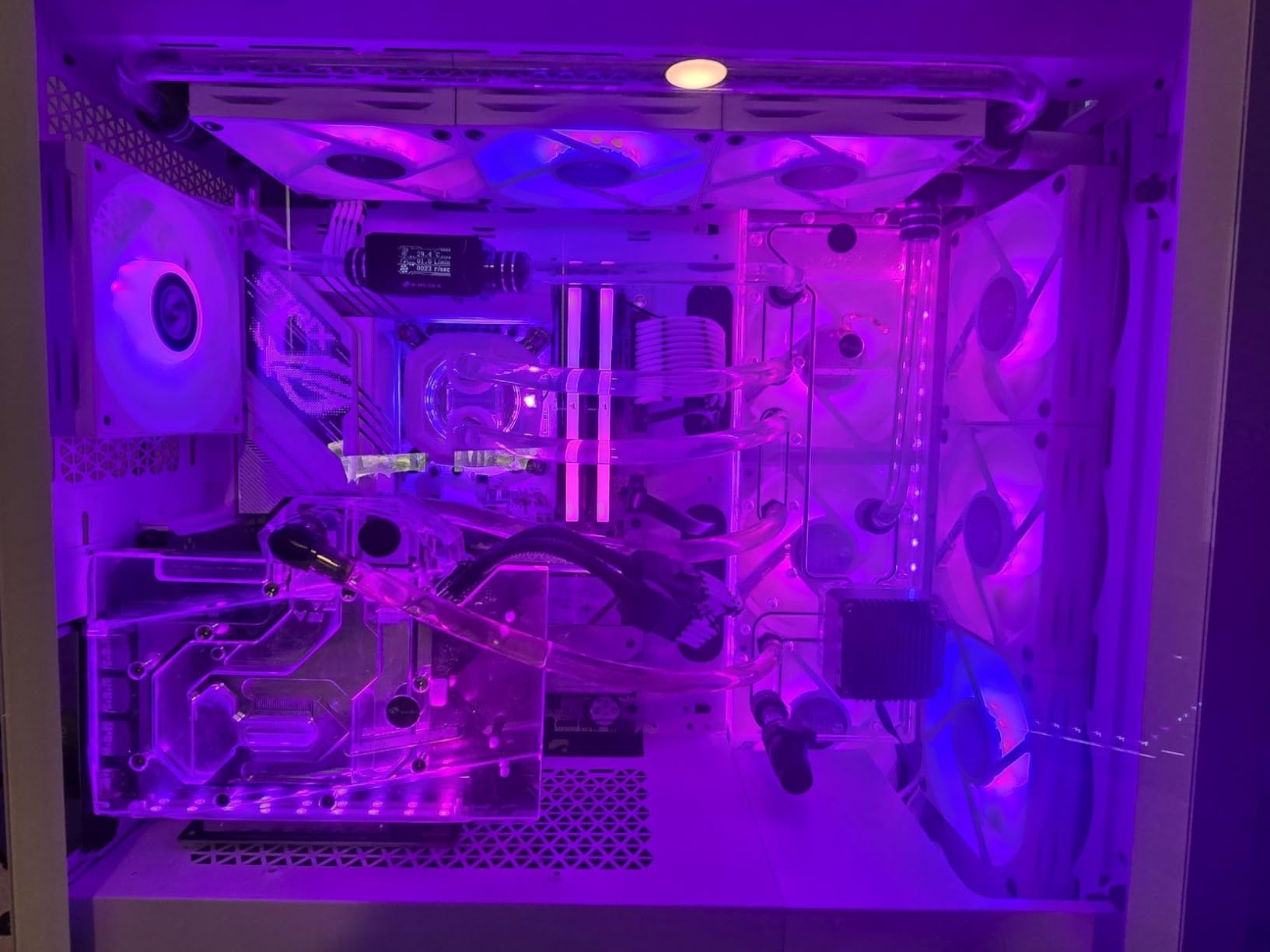 PCIE 5.0 Riser Cable with 3 Slots Vertical GPU Mount Bracket Kit, Gen 5 GPU Graphics Card Extension Cable, RTX4090/ 5090/ RX7900XTX Compatible, 200mm customer photo 1